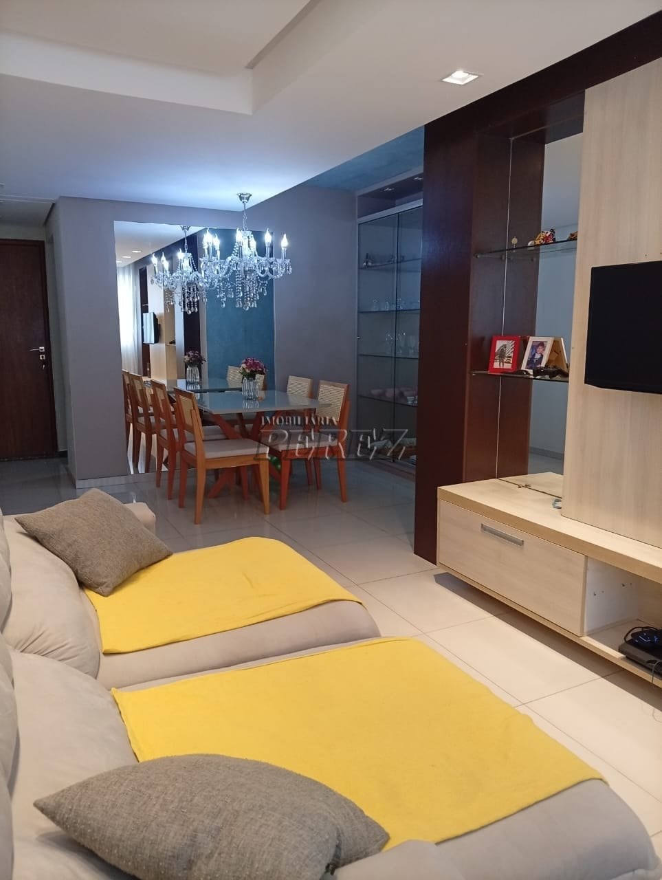 Apartamento à venda no Edifício Santarém no centro de Londrina