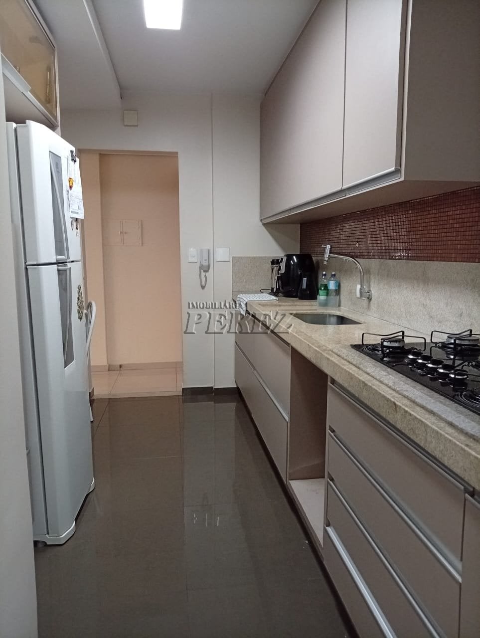 Apartamento à venda no Edifício Santarém no centro de Londrina