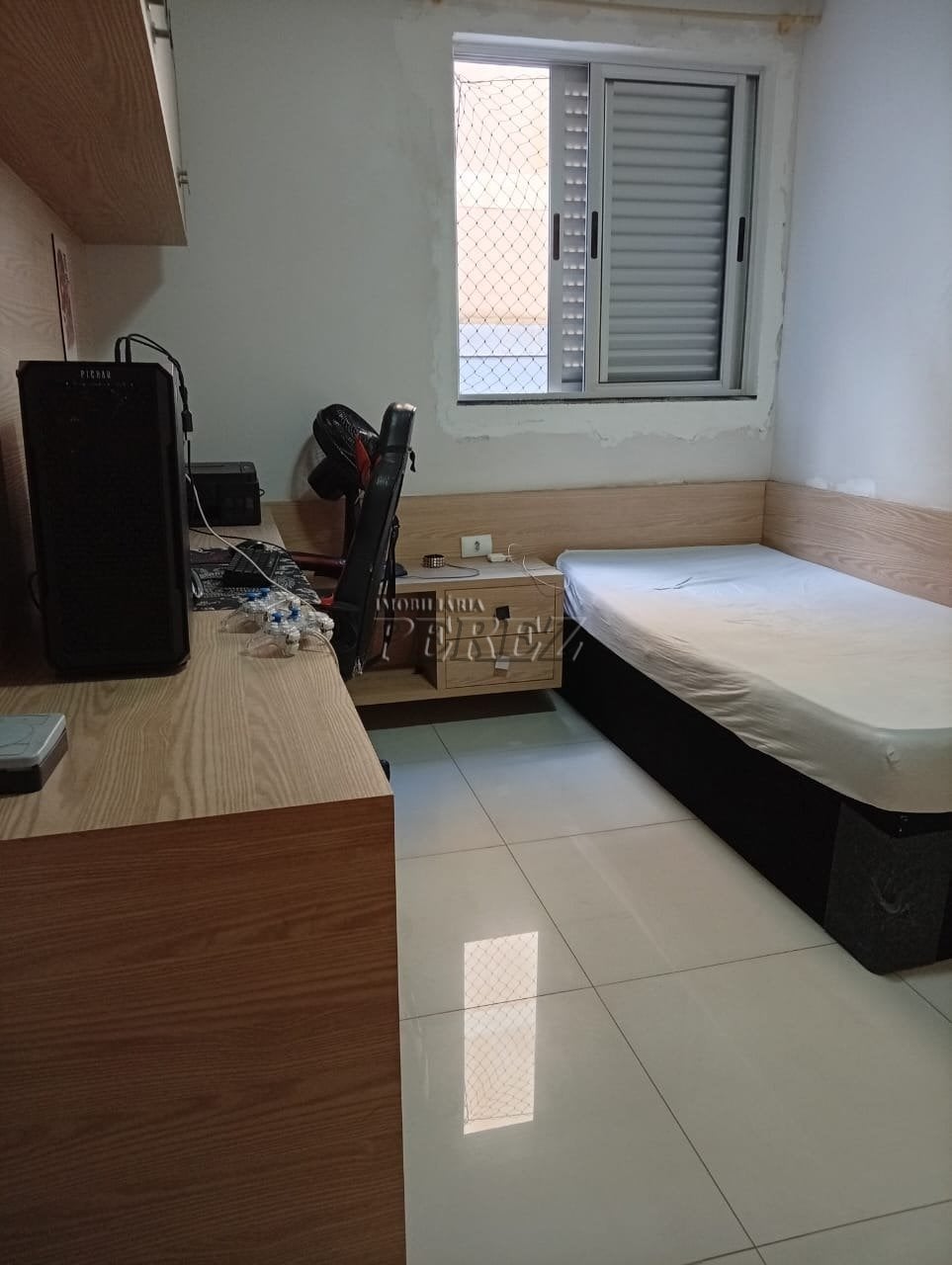 Apartamento à venda no Edifício Santarém no centro de Londrina