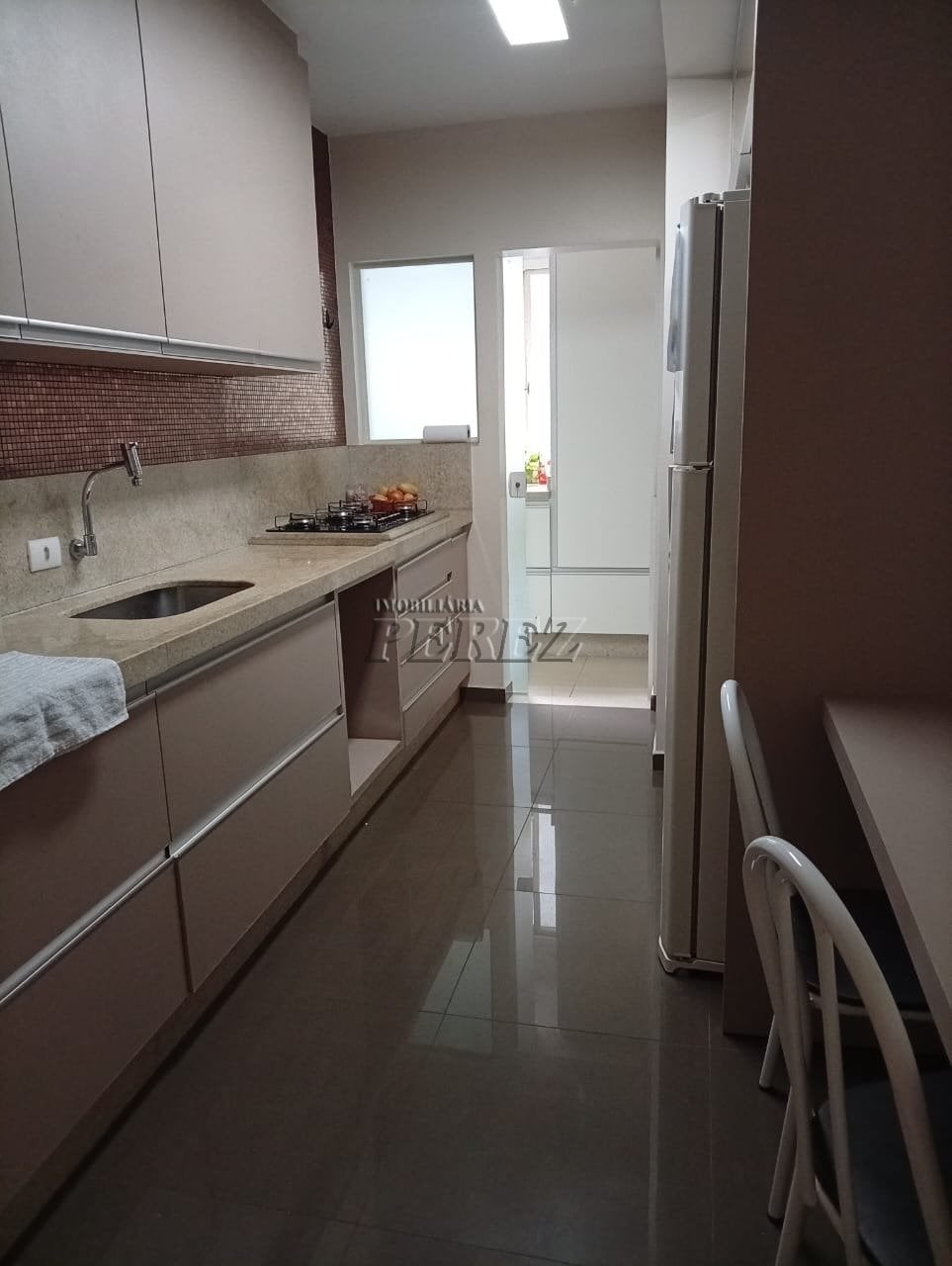 Apartamento à venda no Edifício Santarém no centro de Londrina
