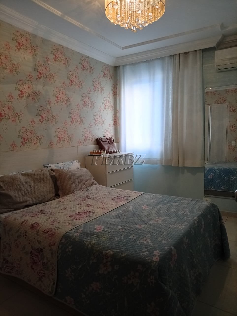 Apartamento à venda no Edifício Santarém no centro de Londrina