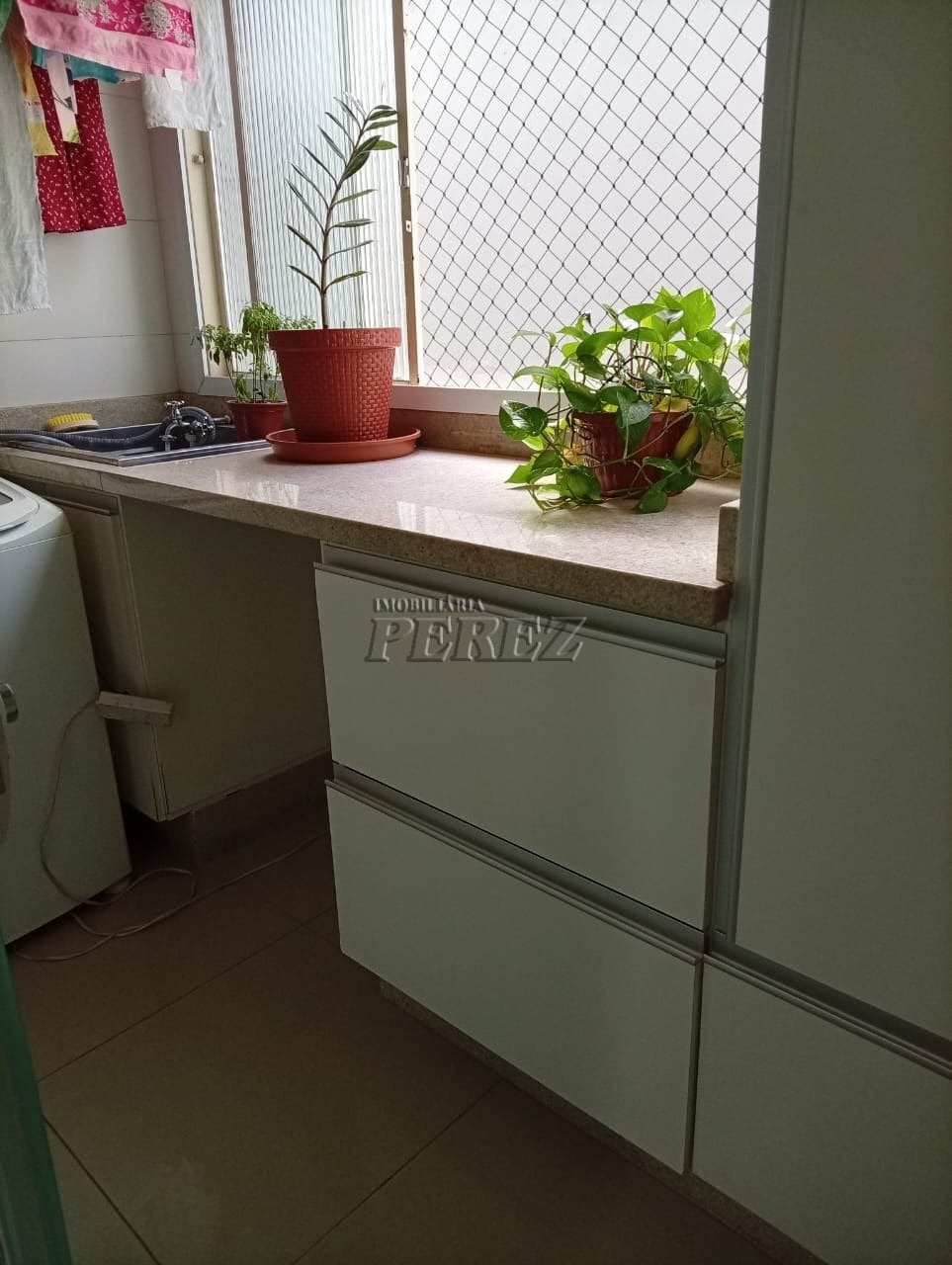 Apartamento à venda no Edifício Santarém no centro de Londrina
