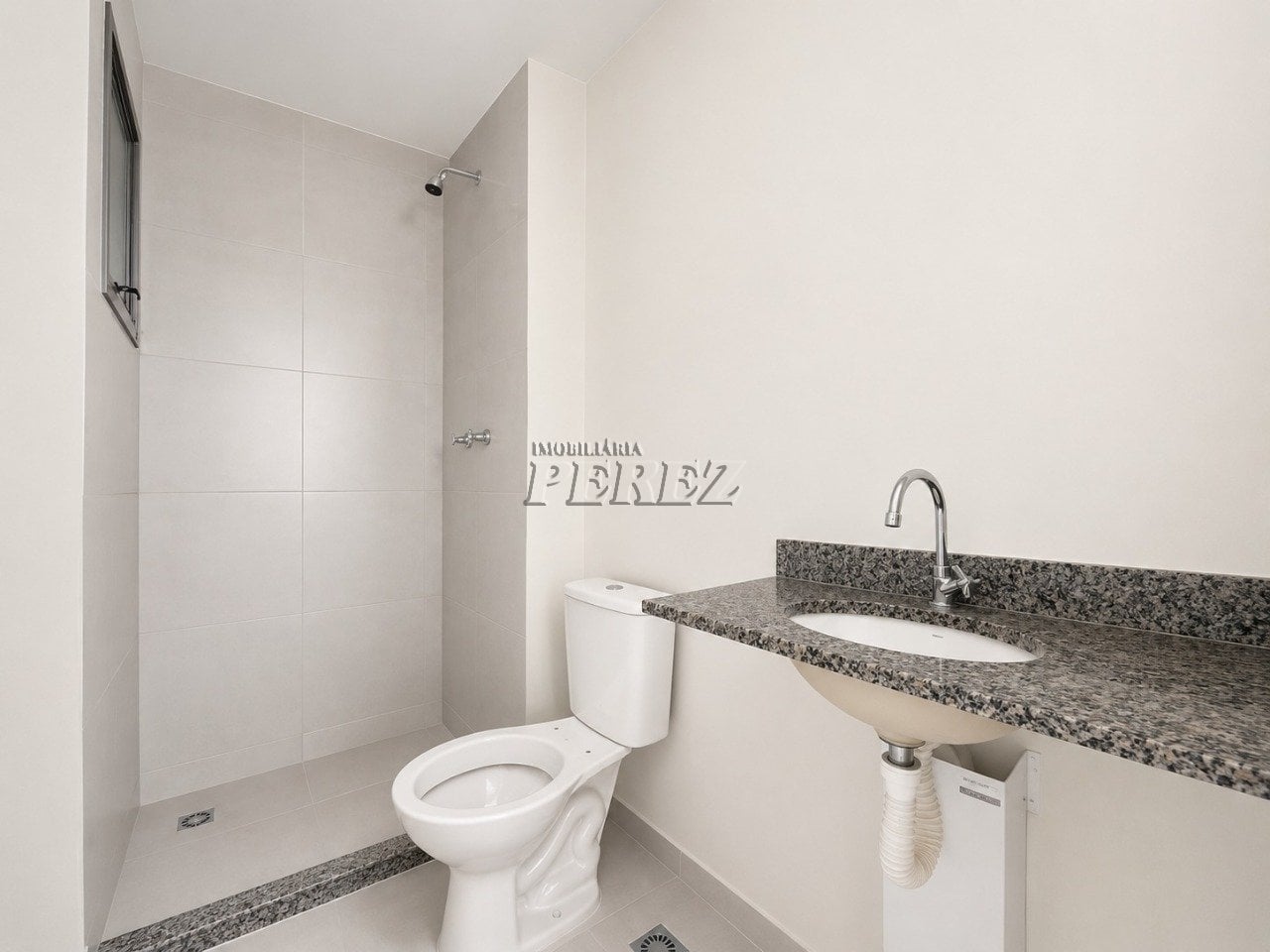 Apartamento à venda no Edifício Malibu na região sul de Londrina - Aurora
