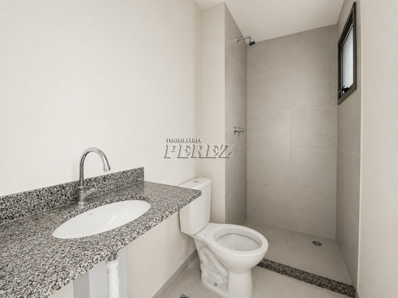 Apartamento à venda no Edifício Malibu na região sul de Londrina - Aurora
