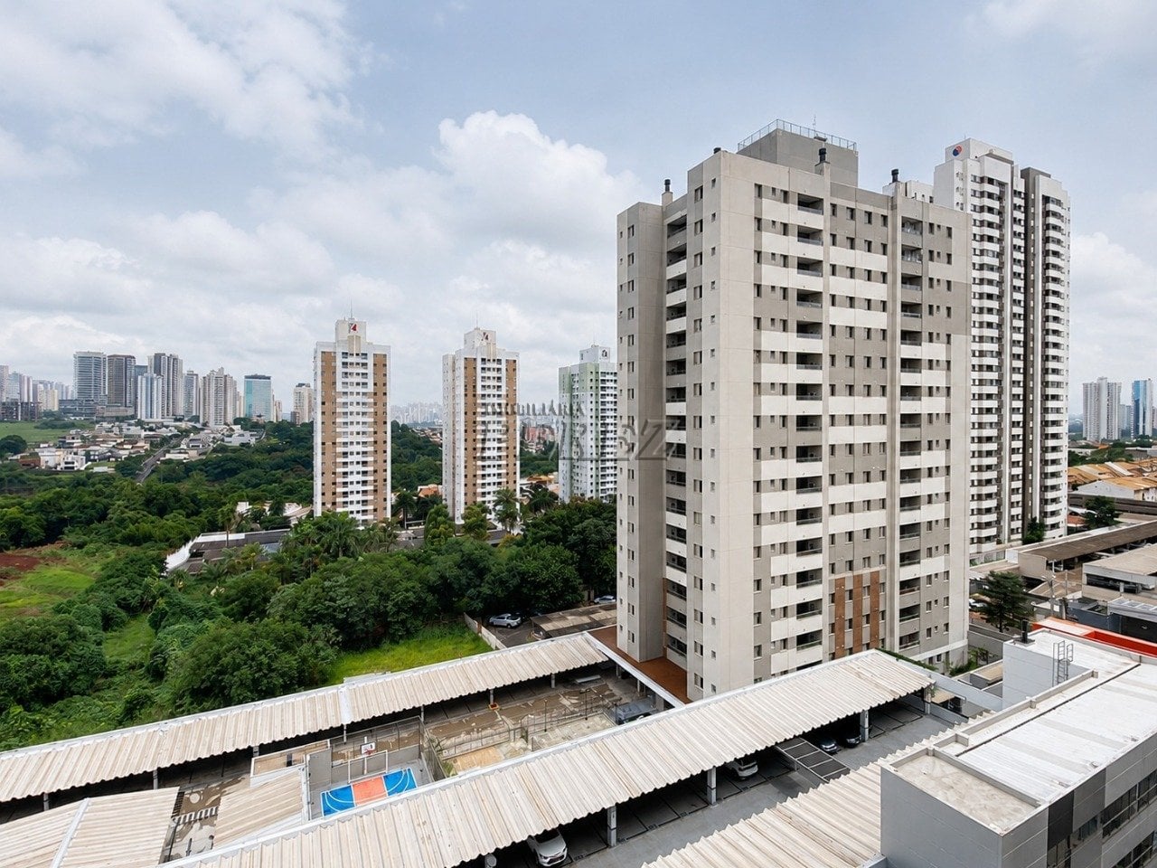 Apartamento à venda no Edifício Malibu na região sul de Londrina - Aurora
