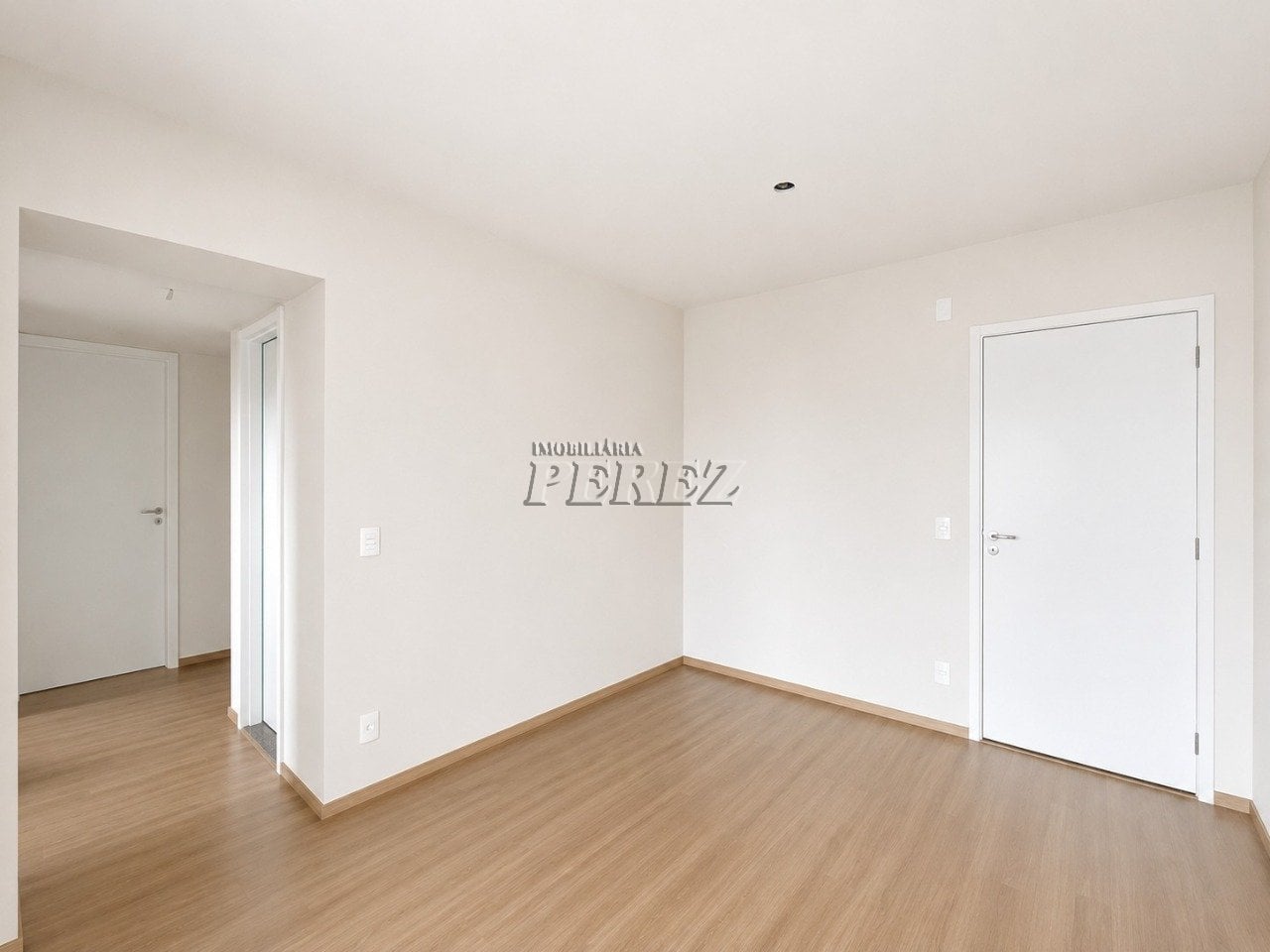 Apartamento à venda no Edifício Malibu na região sul de Londrina - Aurora