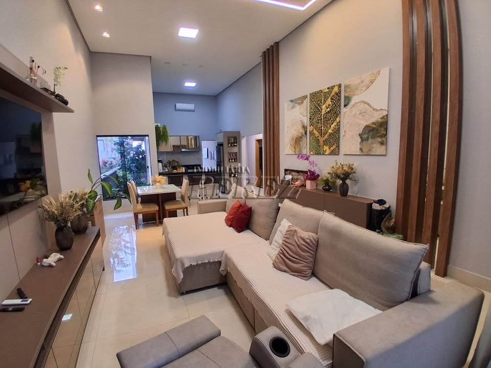 Casa no Condomínio Araçari na região leste de Londrina