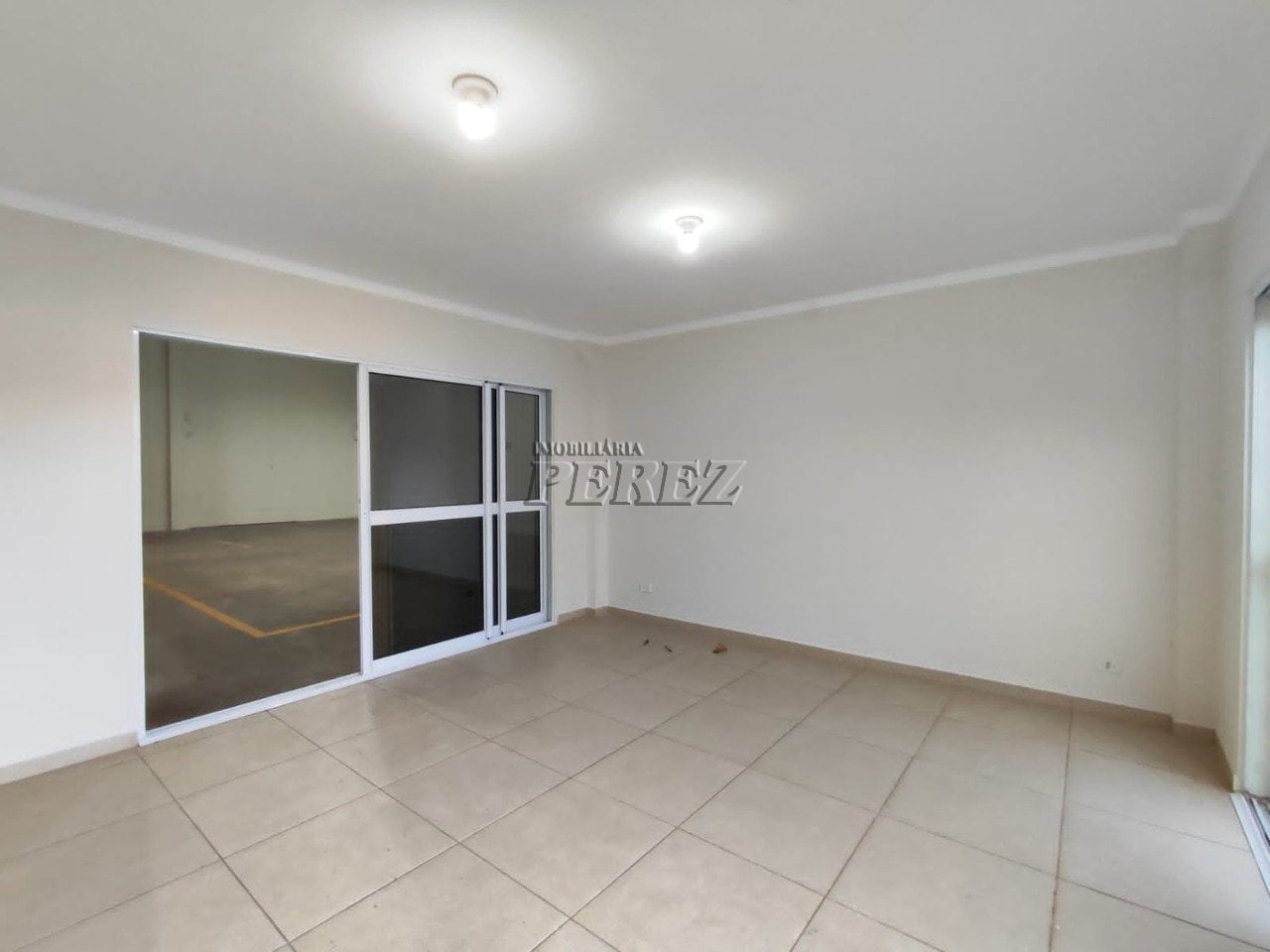 Galpão / Depósito / Armazém para alugar, 218m² - Jardim Belo Horizonte