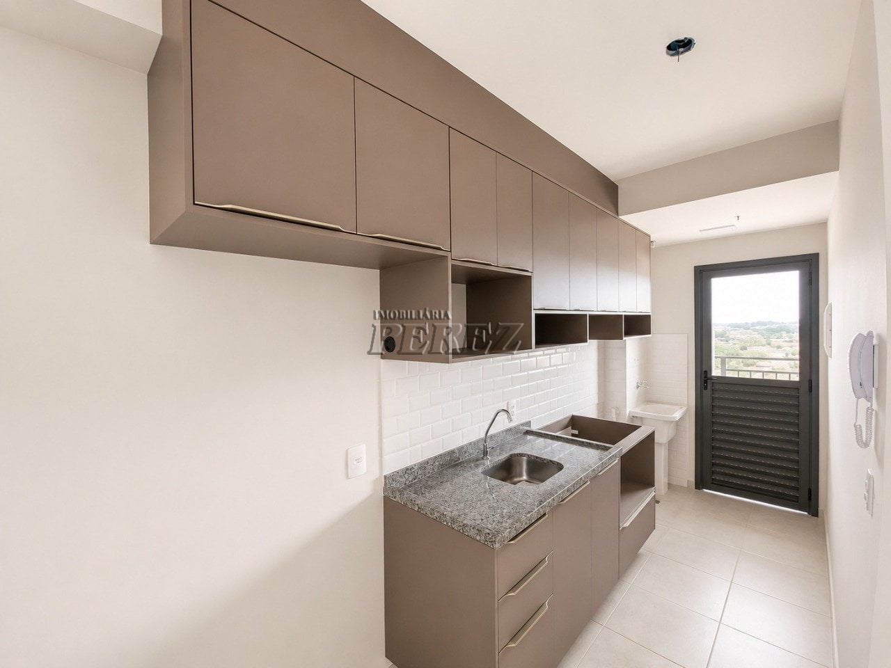 Apartamento à venda e locação no Edifício Vibe, região Sul de Londrina