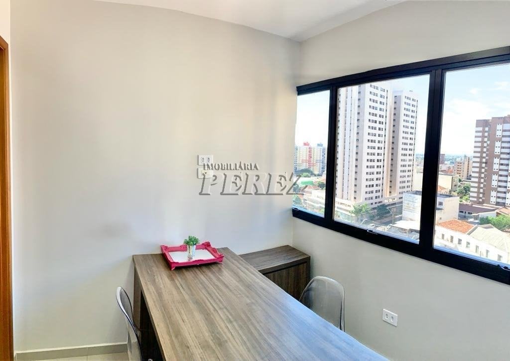 Sala comercial à venda no Edifício Oscar Fuganti - Região central de Londrina