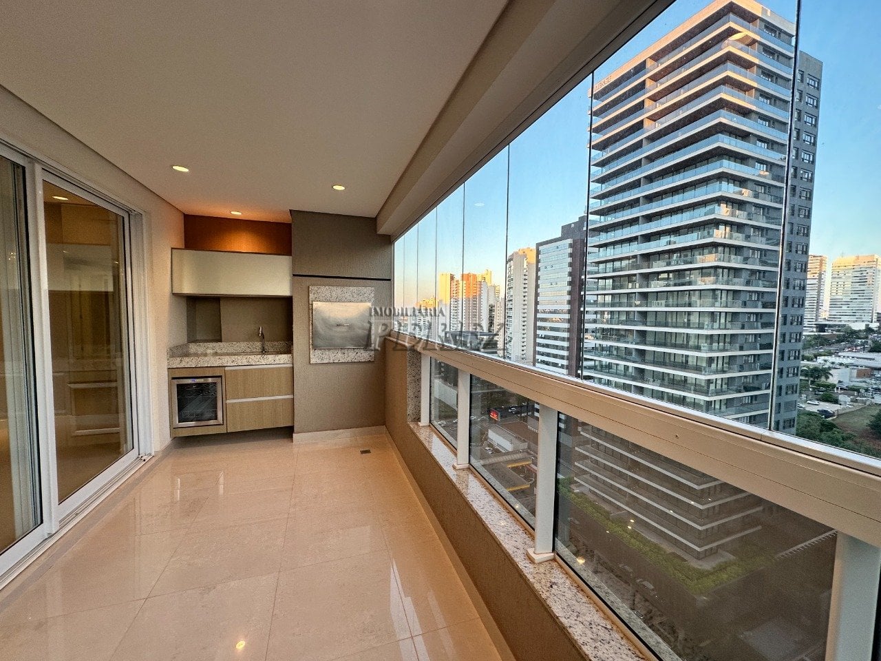Apartamento 3 Quartos com Planejados na Gleba Palhano | Torre Almeria