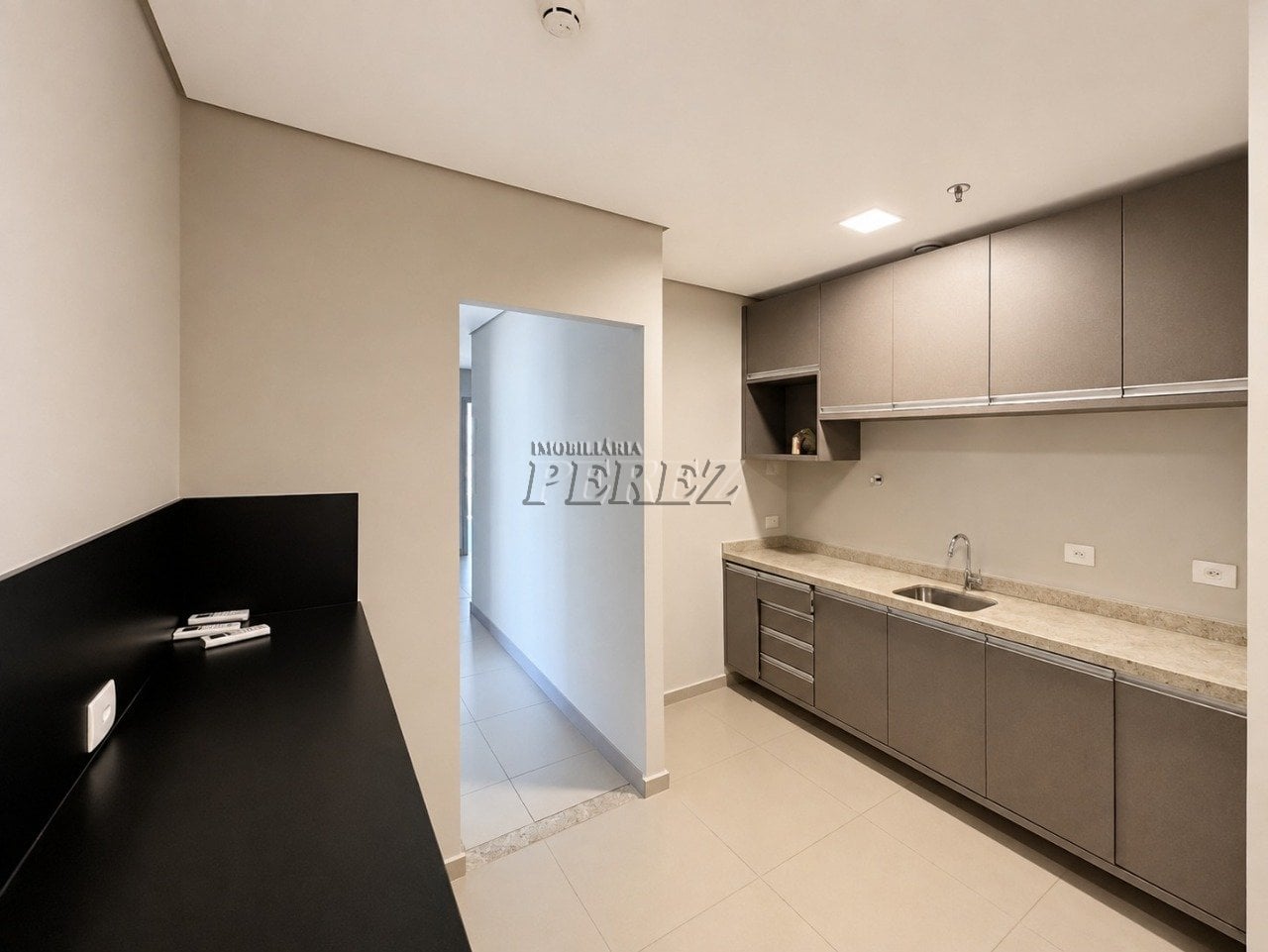 Sala para alugar no Torre Siena - Gleba Palhano, Próximo ao Lago Igapó