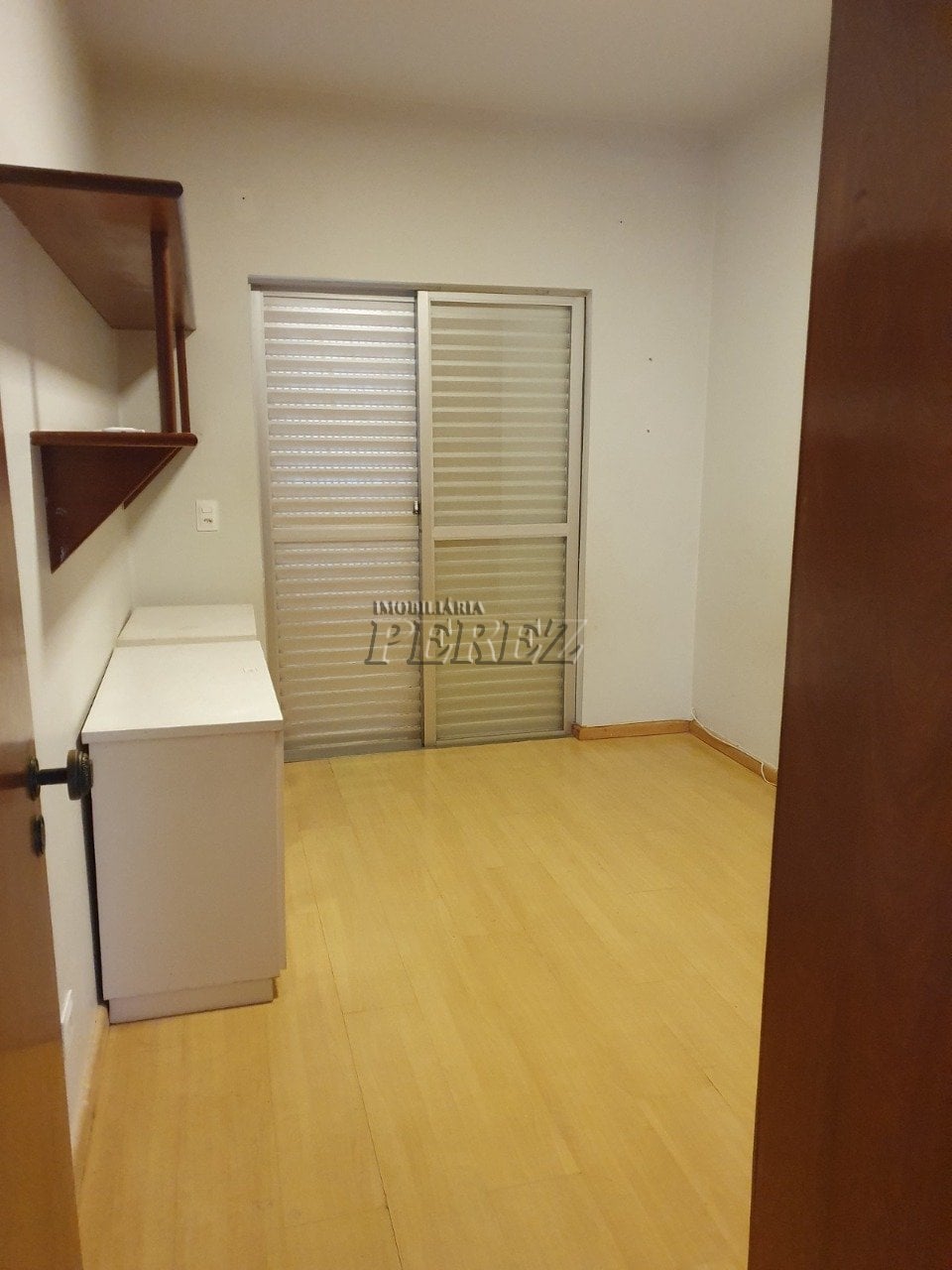 Apartamento à venda no Edifício Residencial Rio de Janeiro no centro de Londrina