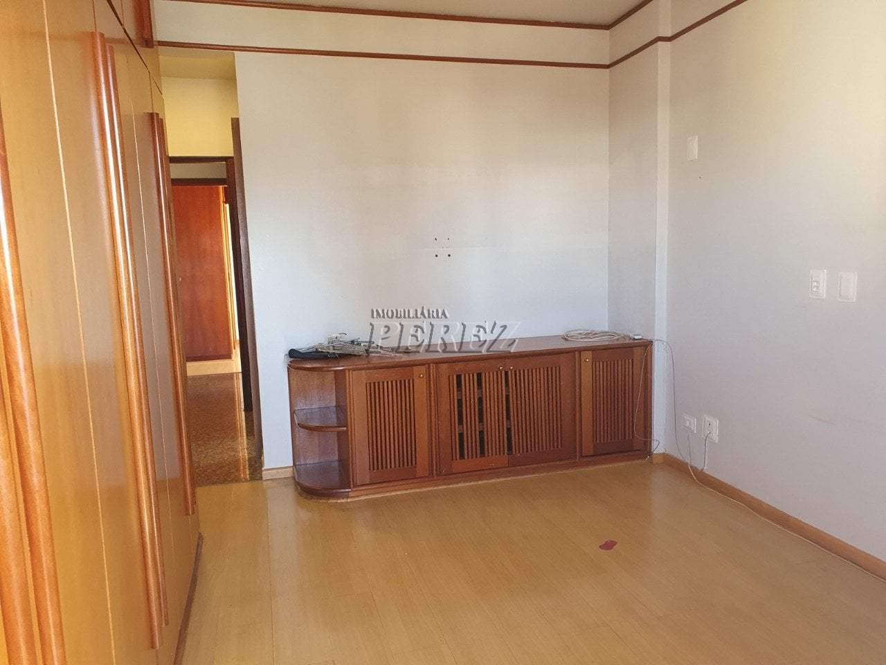 Apartamento à venda no Edifício Residencial Rio de Janeiro no centro de Londrina