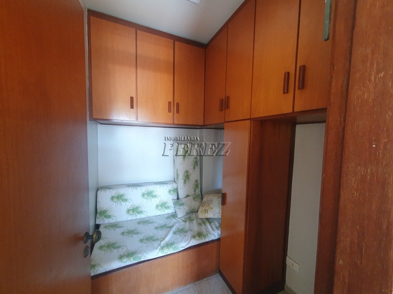 Apartamento à venda no Edifício Residencial Rio de Janeiro no centro de Londrina