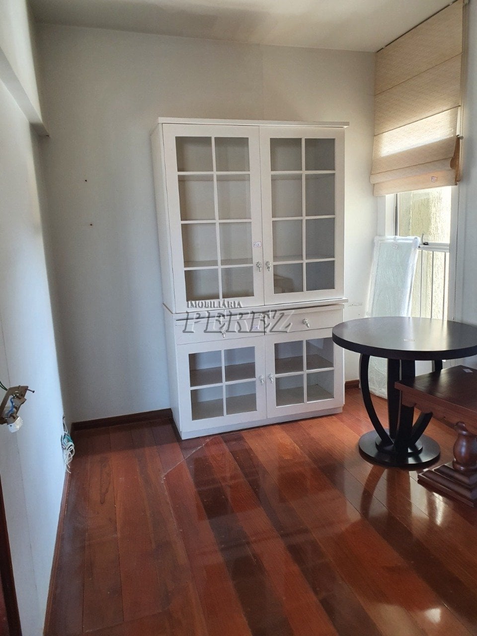 Apartamento à venda no Edifício Residencial Rio de Janeiro no centro de Londrina