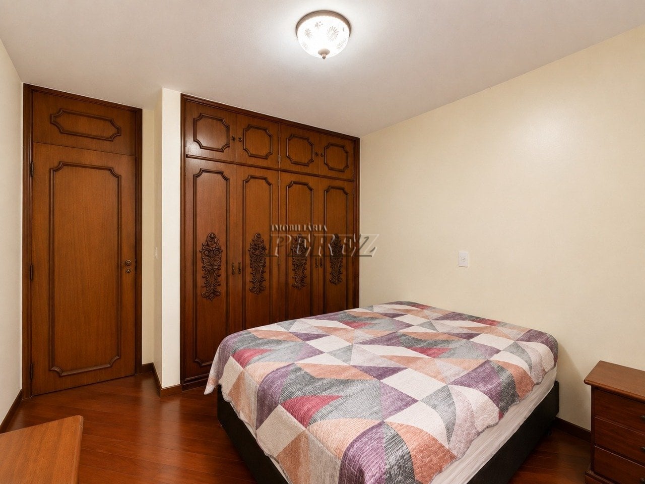Casa à venda no Jardim Shangri-la A - Região oeste de Londrina