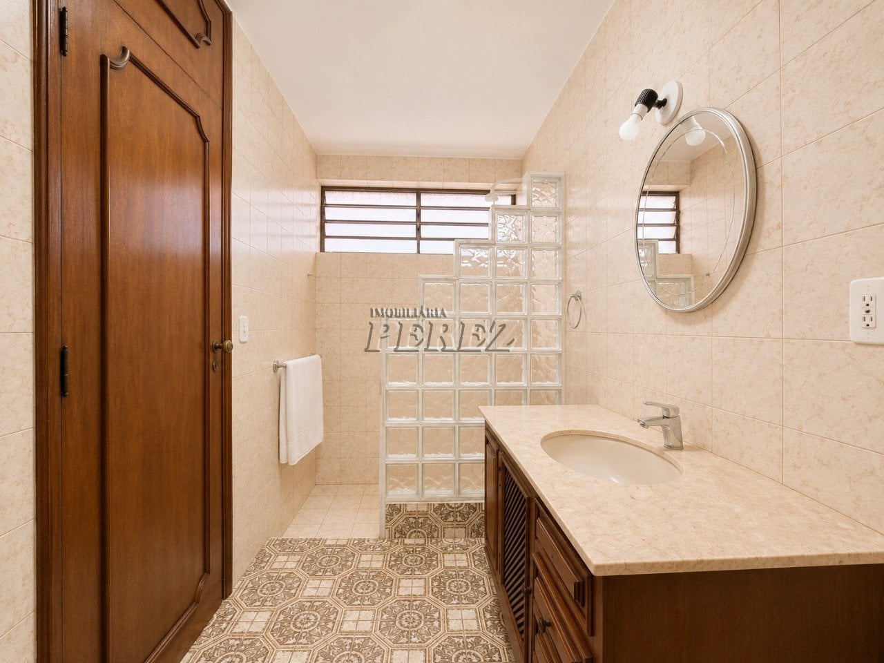 Casa à venda no Jardim Shangri-la A - Região oeste de Londrina