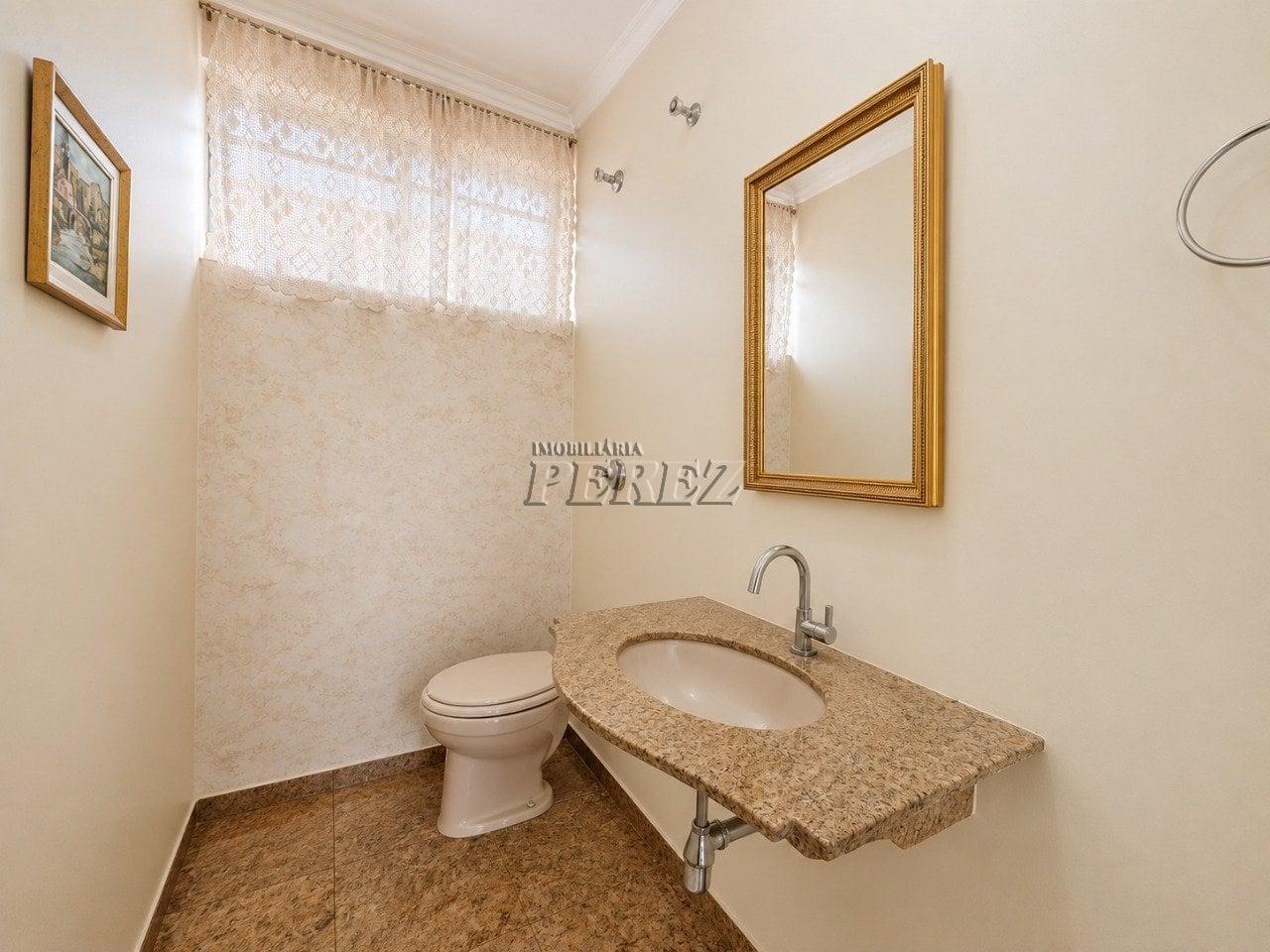 Casa à venda no Jardim Shangri-la A - Região oeste de Londrina