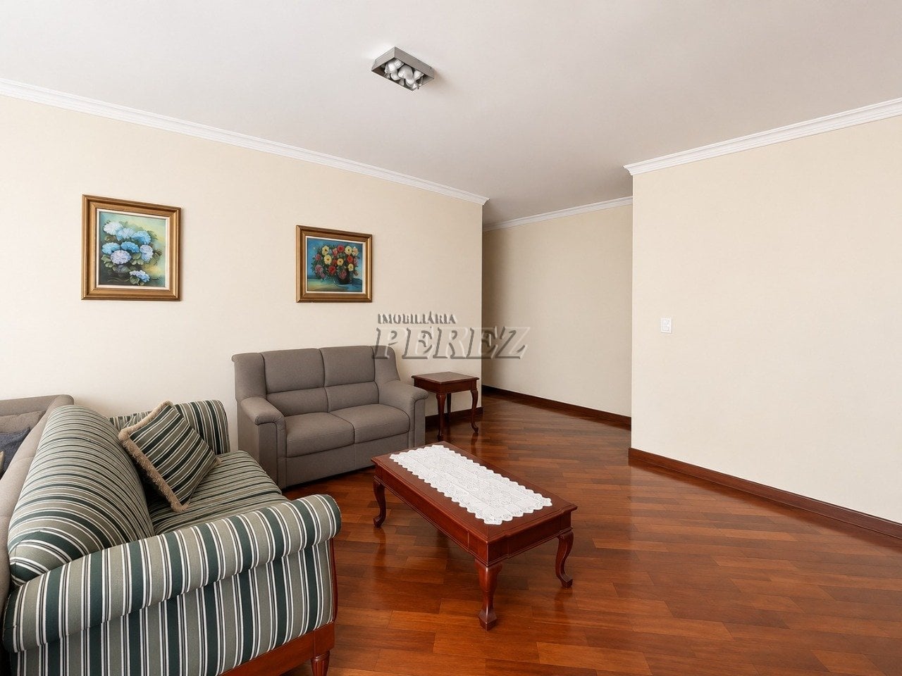 Casa à venda no Jardim Shangri-la A - Região oeste de Londrina