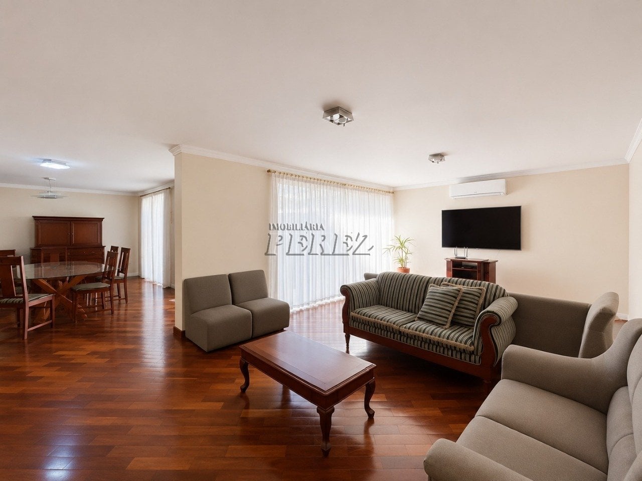 Casa à venda no Jardim Shangri-la A - Região oeste de Londrina