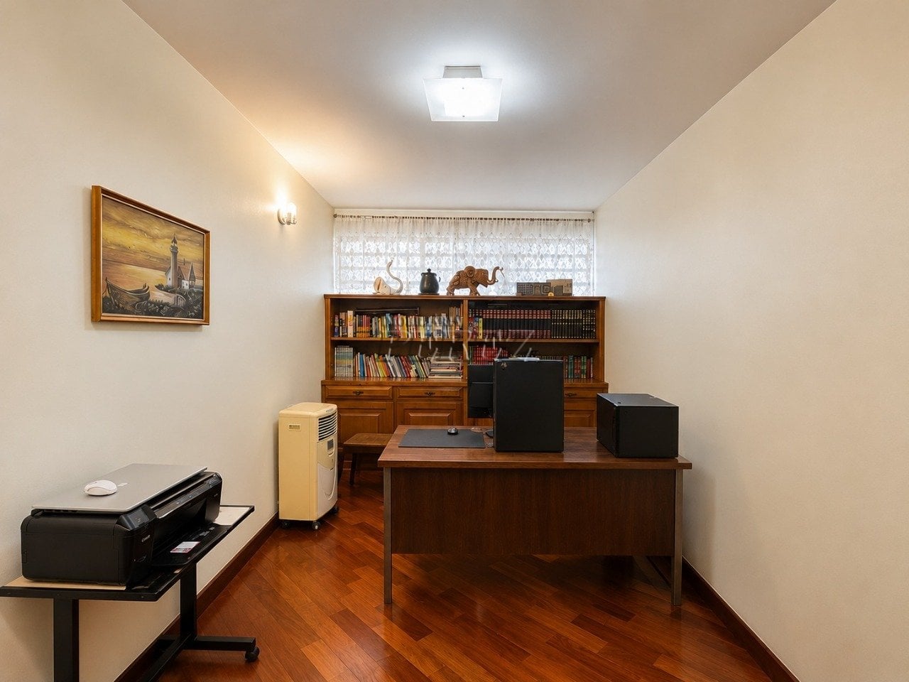 Casa à venda no Jardim Shangri-la A - Região oeste de Londrina