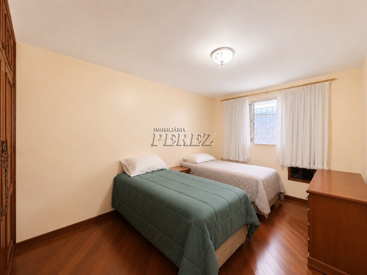 Casa à venda no Jardim Shangri-la A - Região oeste de Londrina