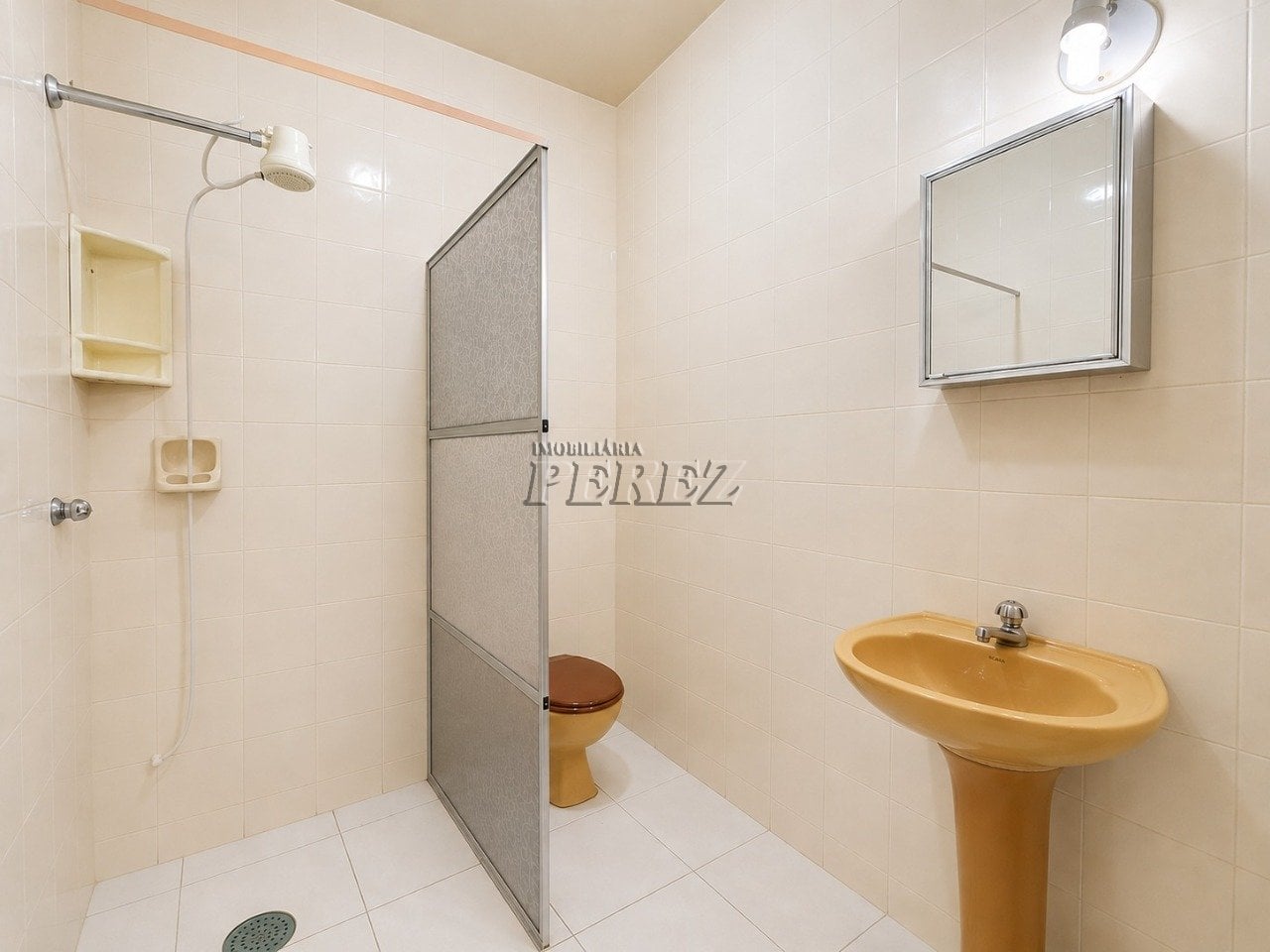 Casa à venda no Jardim Shangri-la A - Região oeste de Londrina