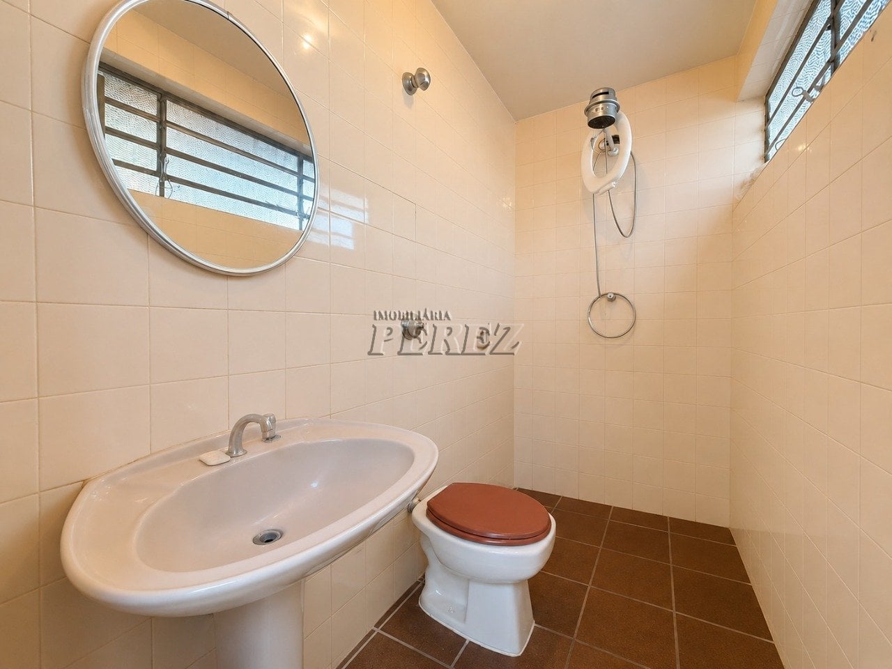 Casa à venda no Jardim Shangri-la A - Região oeste de Londrina