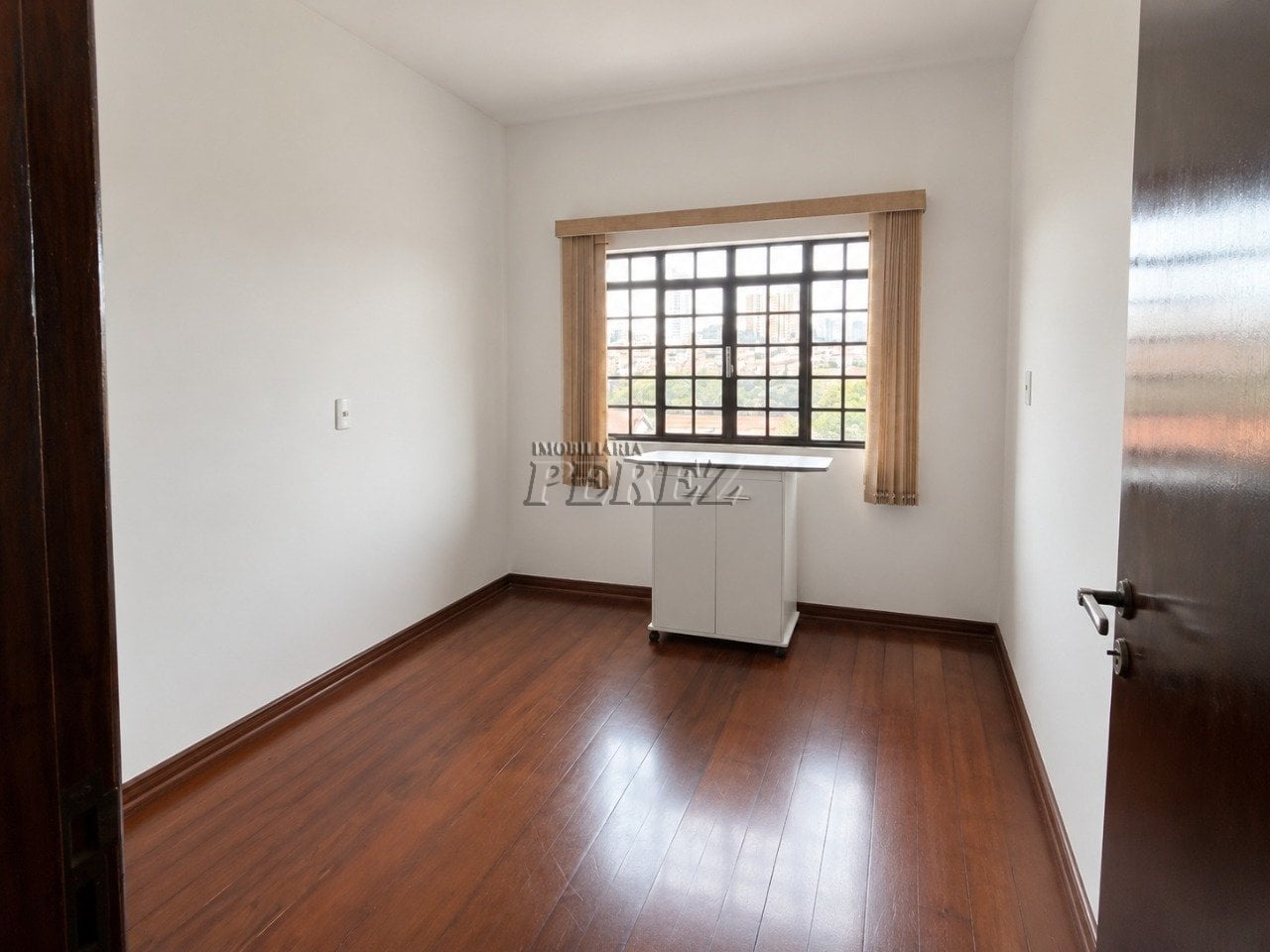 Casa à venda no Jardim Hedy - Região oeste de Londrina