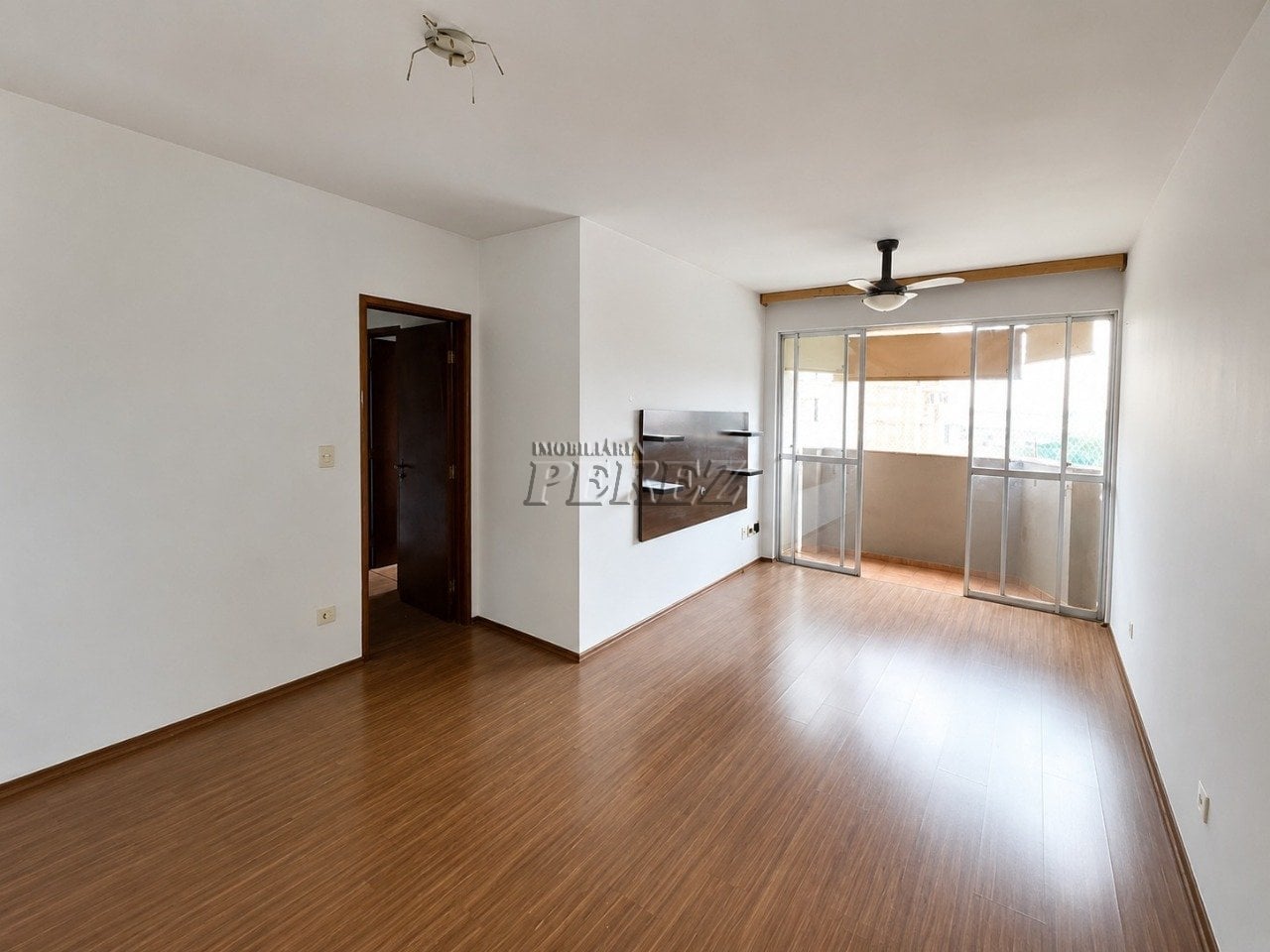 Apartamento à venda no Edifício Bela Cintra - Rua Paranaguá no centro de Londrina