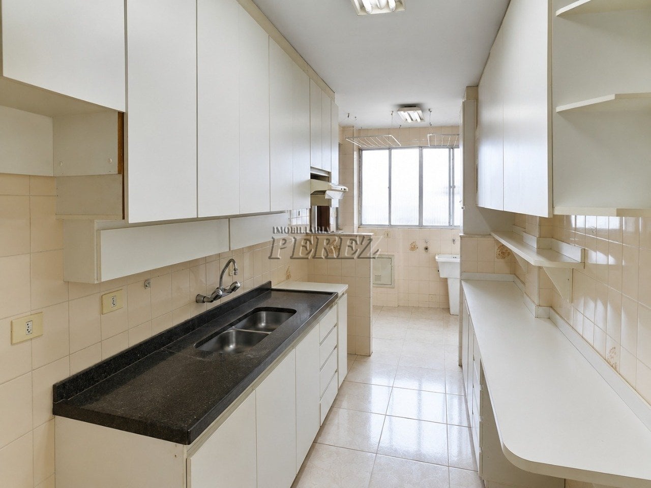 Apartamento à venda no Edifício Bela Cintra - Rua Paranaguá no centro de Londrina