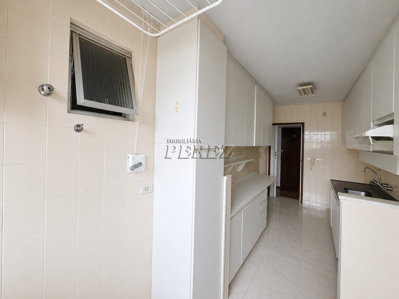 Apartamento à venda no Edifício Bela Cintra - Rua Paranaguá no centro de Londrina