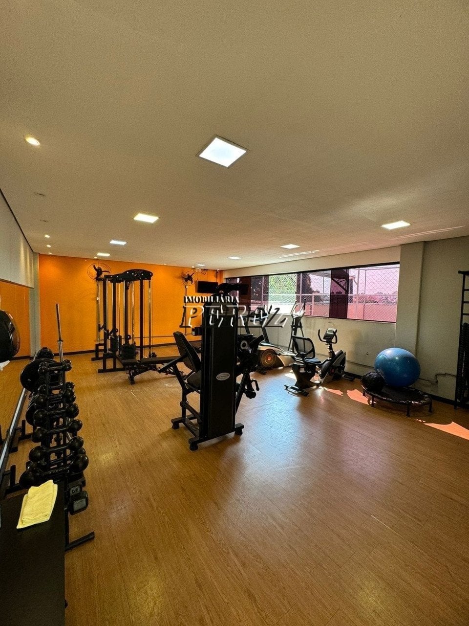 Apartamento mobiliado para alugar no Spazio Louvre na região oeste de Londrina