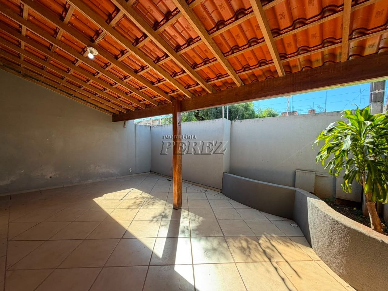 Casa para alugar e vender jd nações unidas zona leste