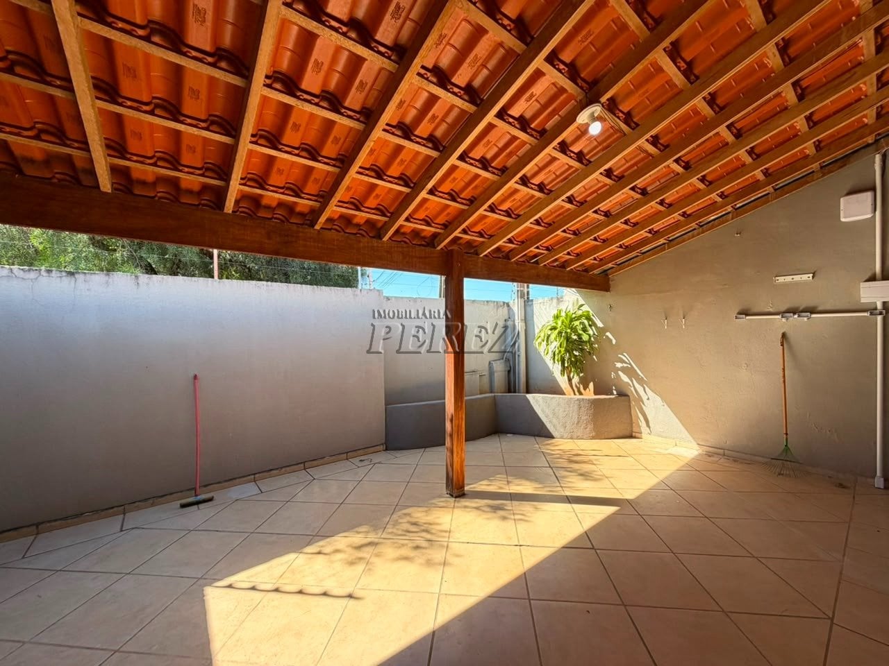 Casa para alugar e vender jd nações unidas zona leste