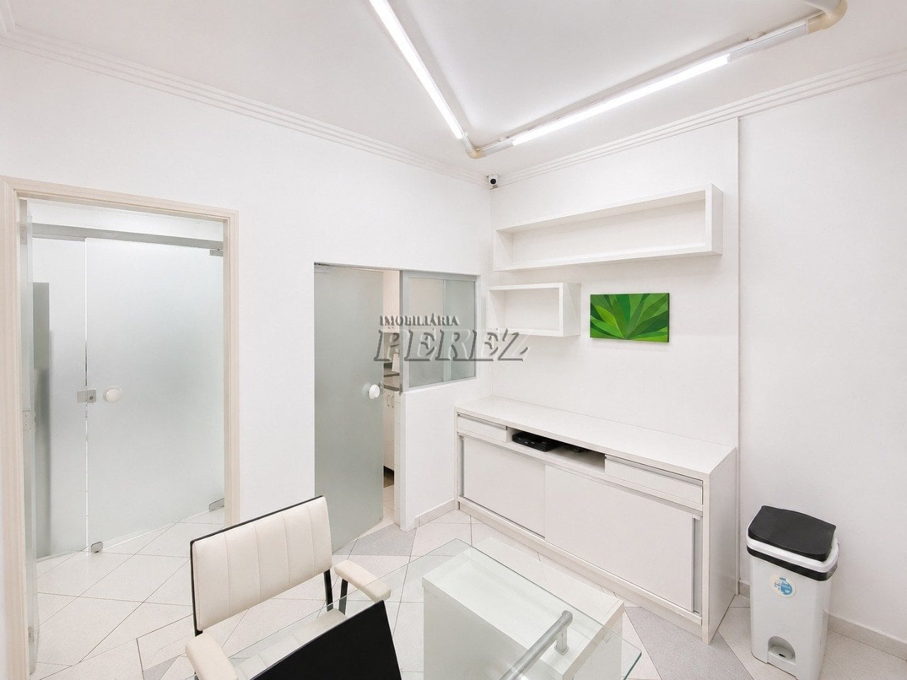 Sala comercial mobiliada para alugar na região central de Londrina