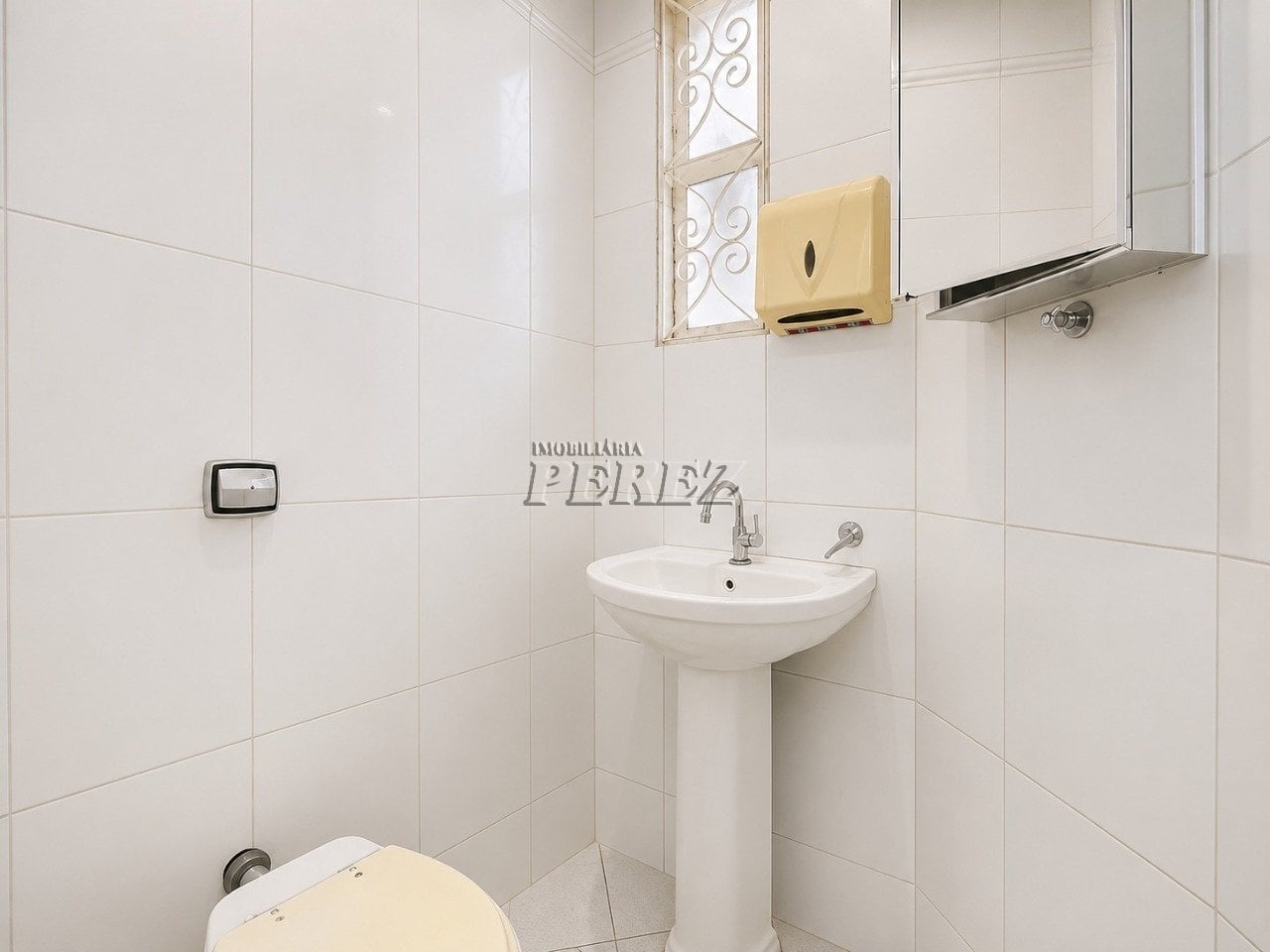 Sala comercial mobiliada para alugar na região central de Londrina