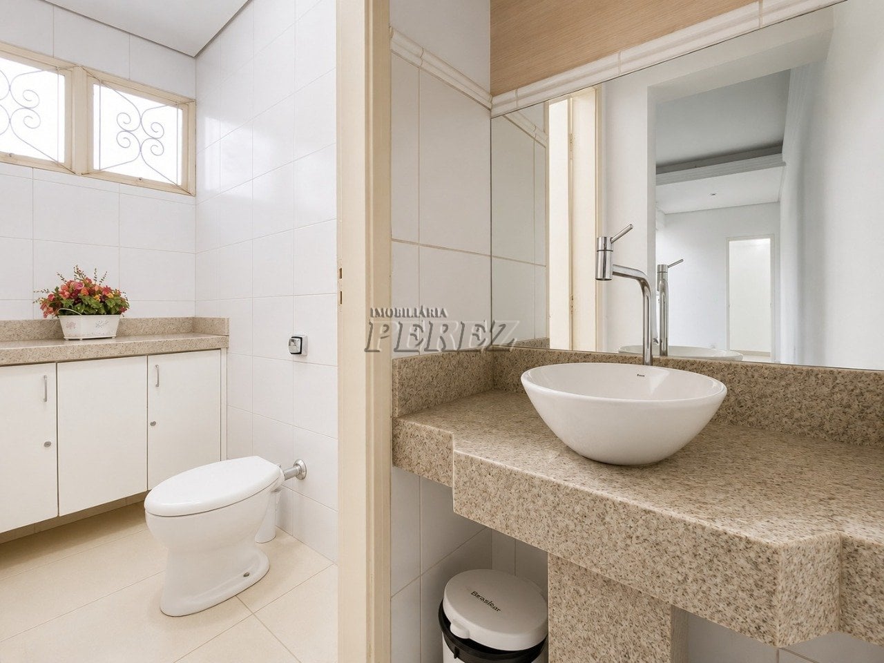 Sala comercial mobiliada para alugar na região central de Londrina