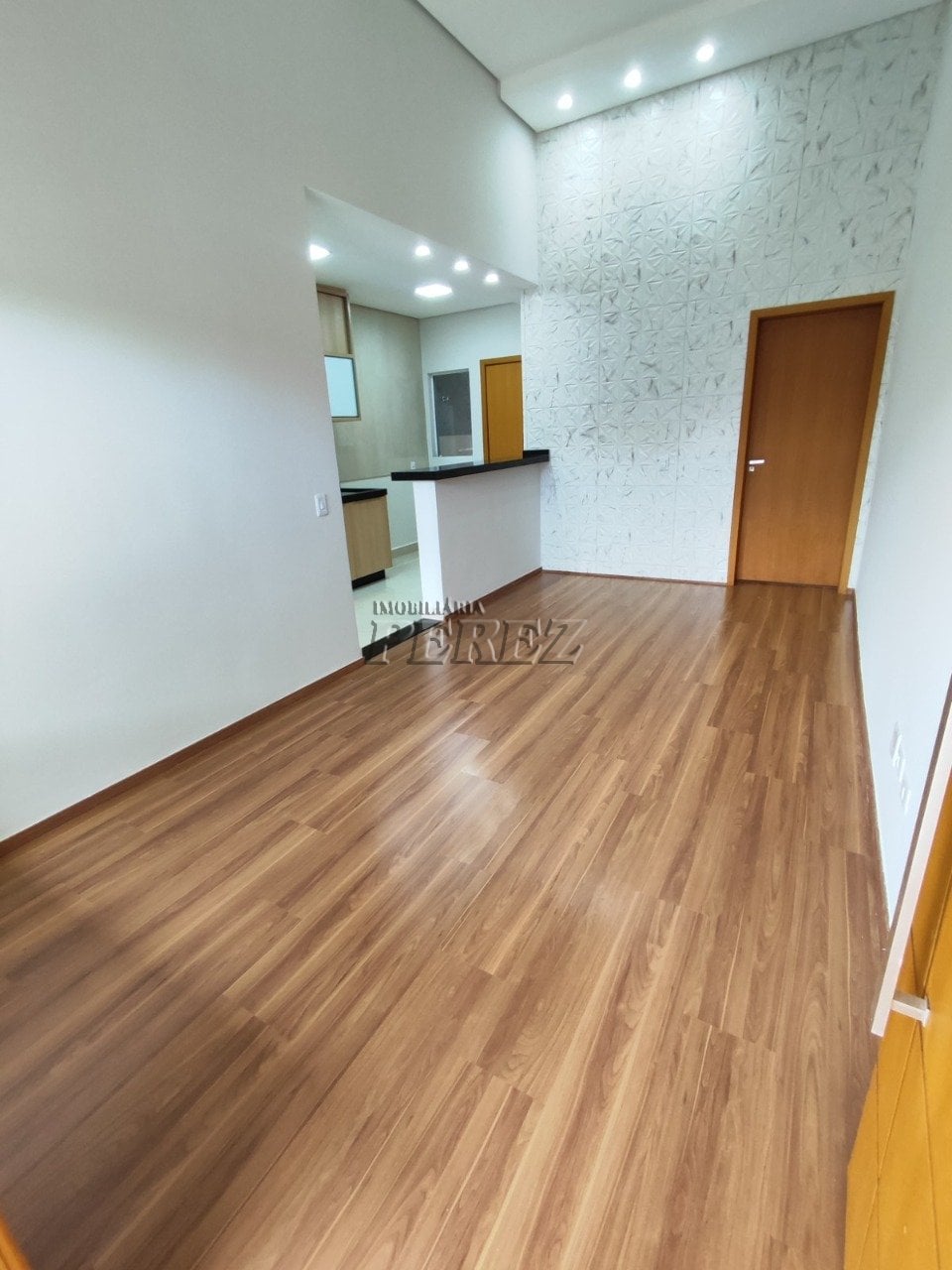 Casa à venda e locação no Jardim Belo Horizonte na região leste de Londrina