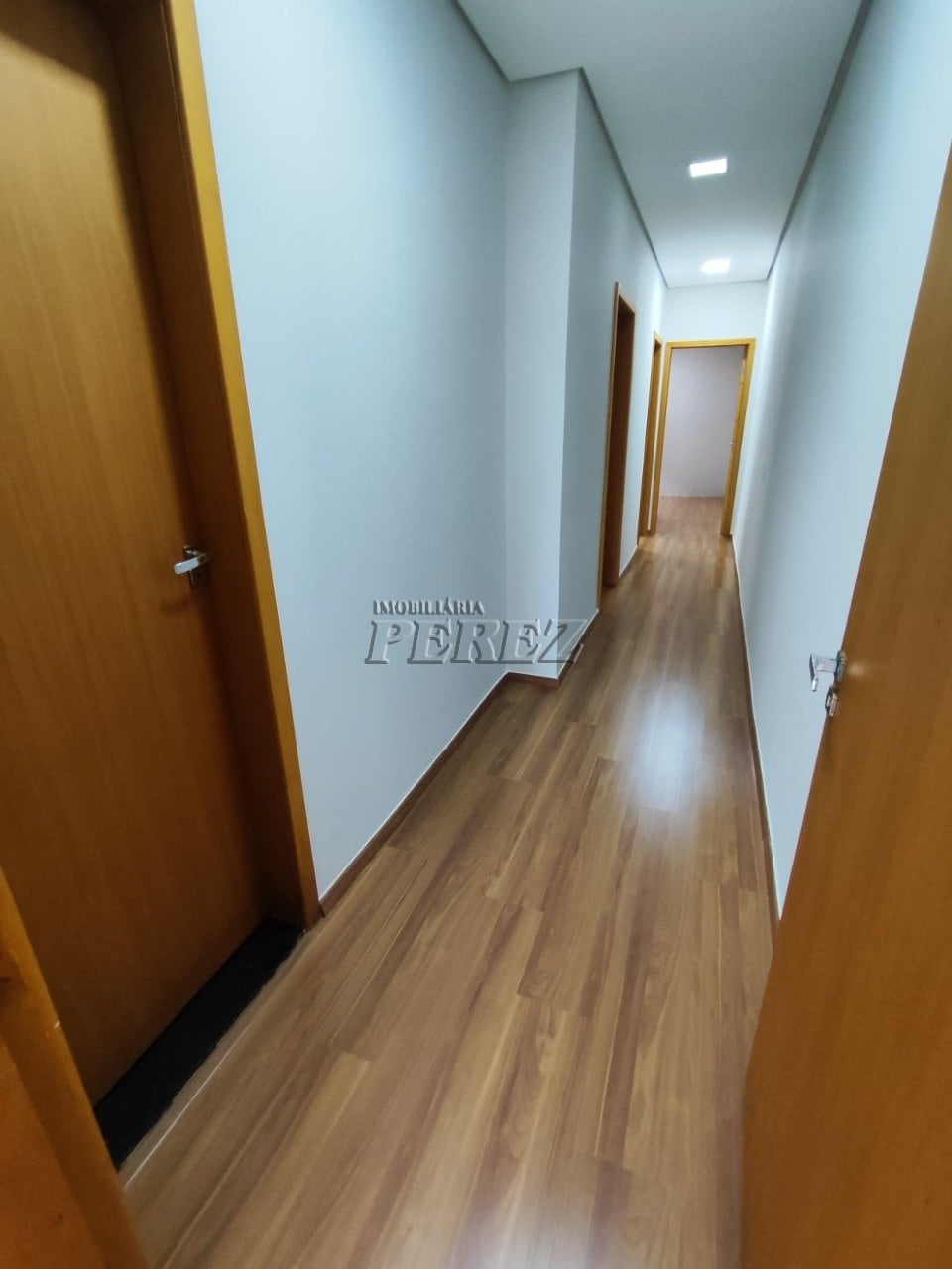 Casa à venda e locação no Jardim Belo Horizonte na região leste de Londrina
