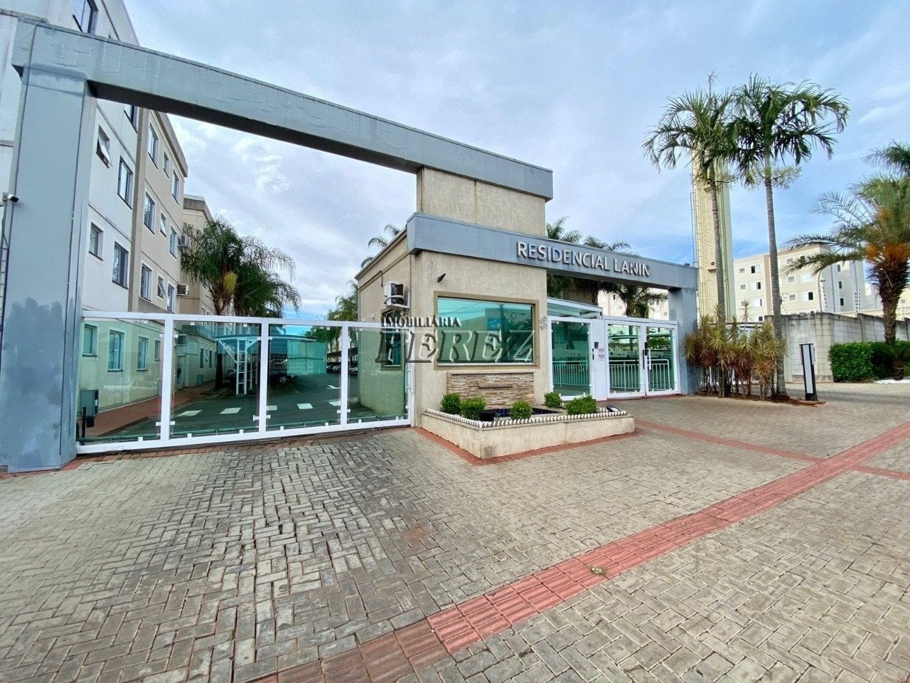 Apartamento à venda em Cambe - Residencial Lanin