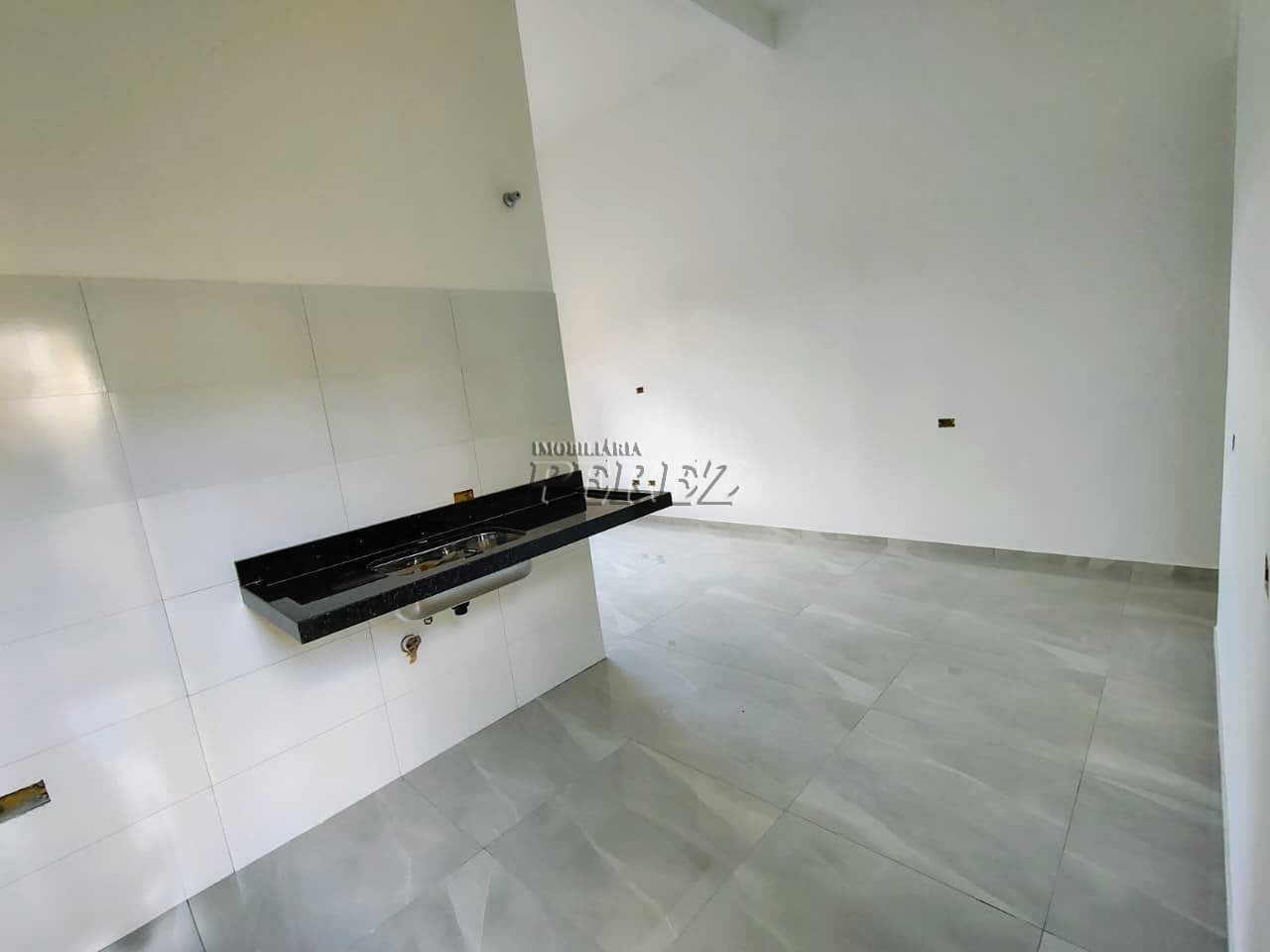 Casa à venda no Conjunto Farid Libos - Região norte de Londrina