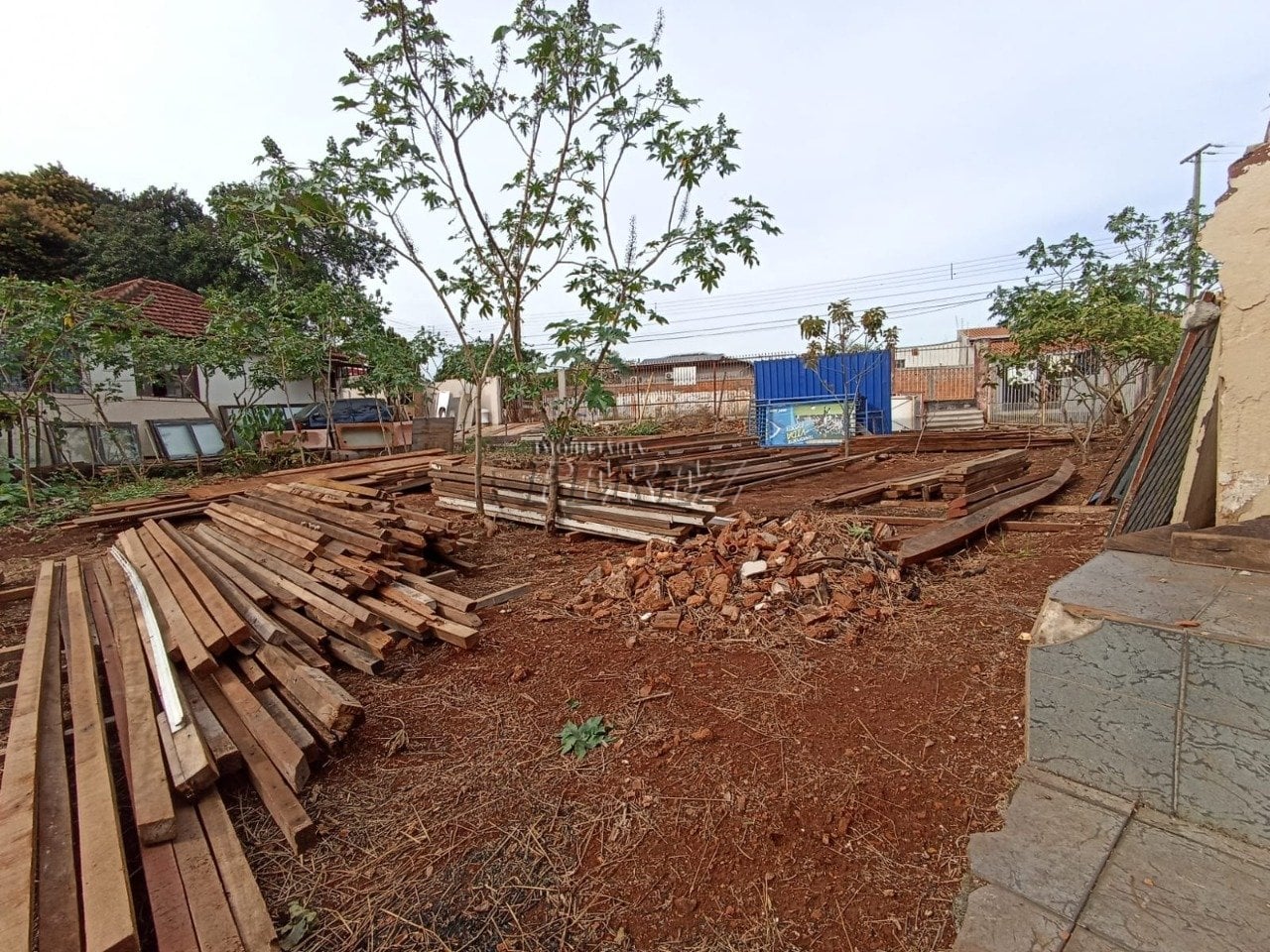 Terreno à venda no centro de Londrina - Portuguesa