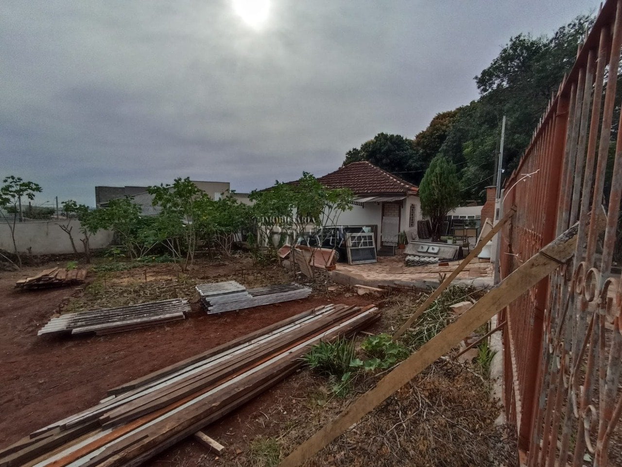 Terreno à venda no centro de Londrina - Portuguesa