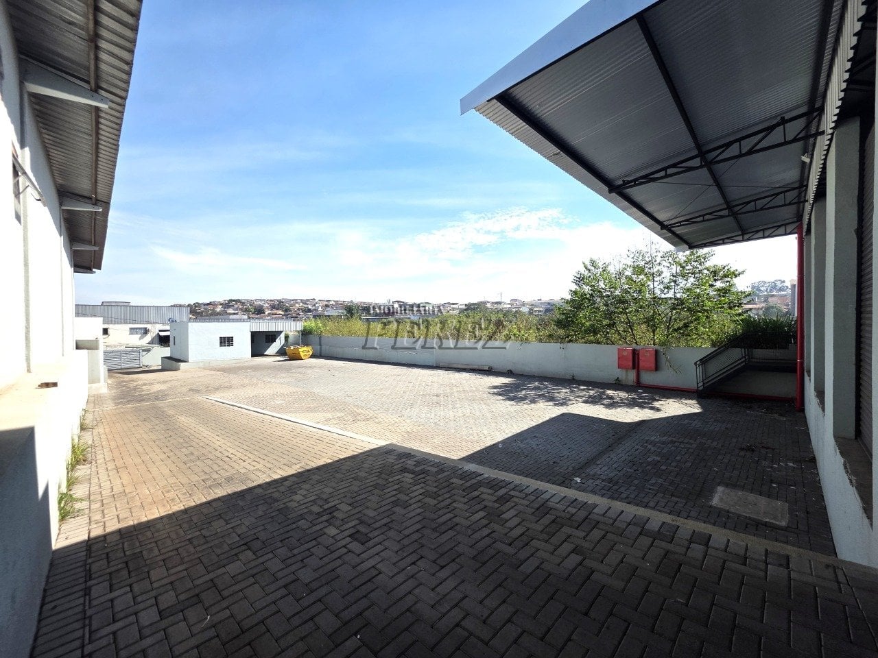 Barracão para alugar no Jardim Alpes, região norte de Londrina
