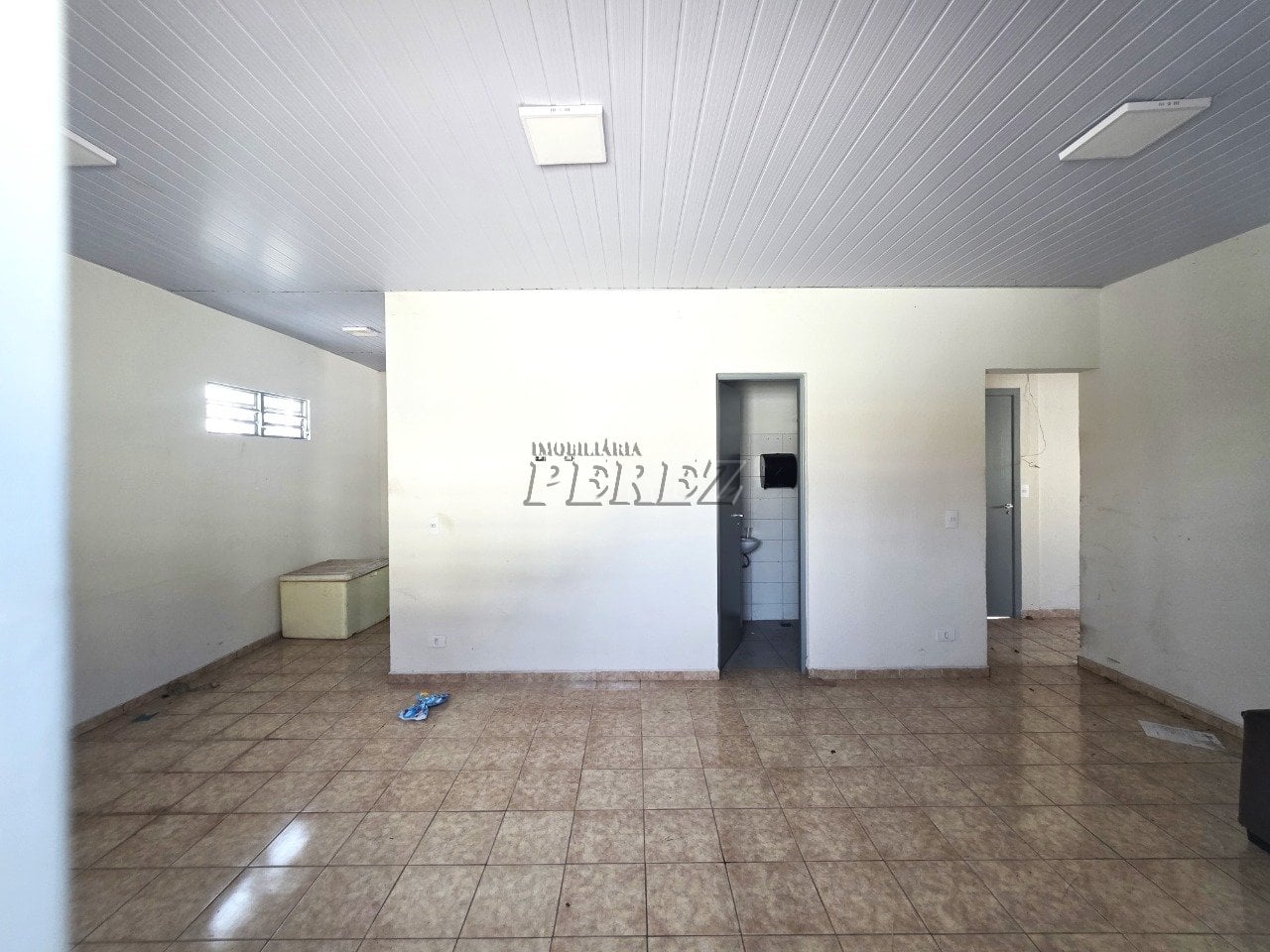 Barracão para alugar no Jardim Alpes, região norte de Londrina