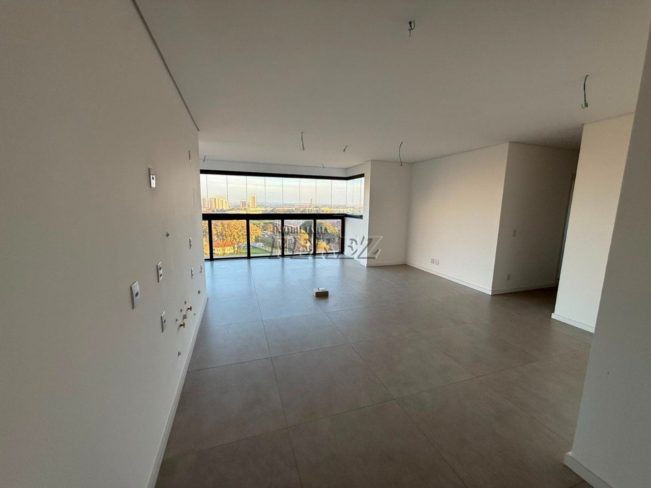 Apartamento à venda no You 180, na região sul de Londrina - Gleba Palhano