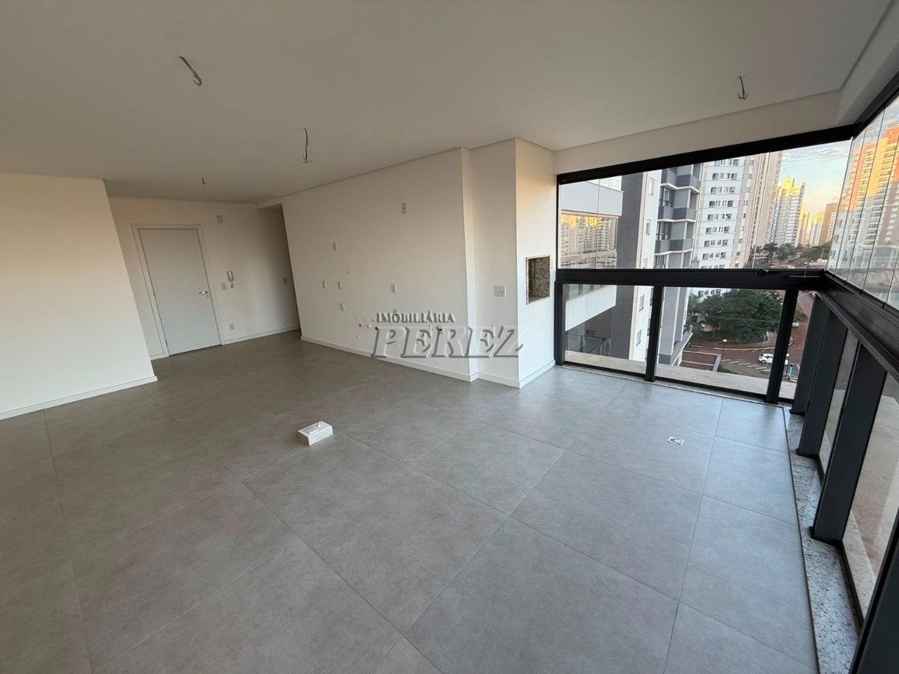 Apartamento à venda no You 180, na região sul de Londrina - Gleba Palhano