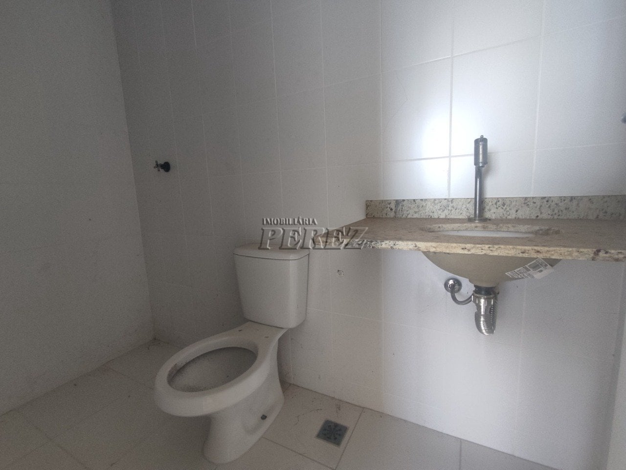 Apartamento à venda no Condomínio Jardim de Ester - Centro de Londrina